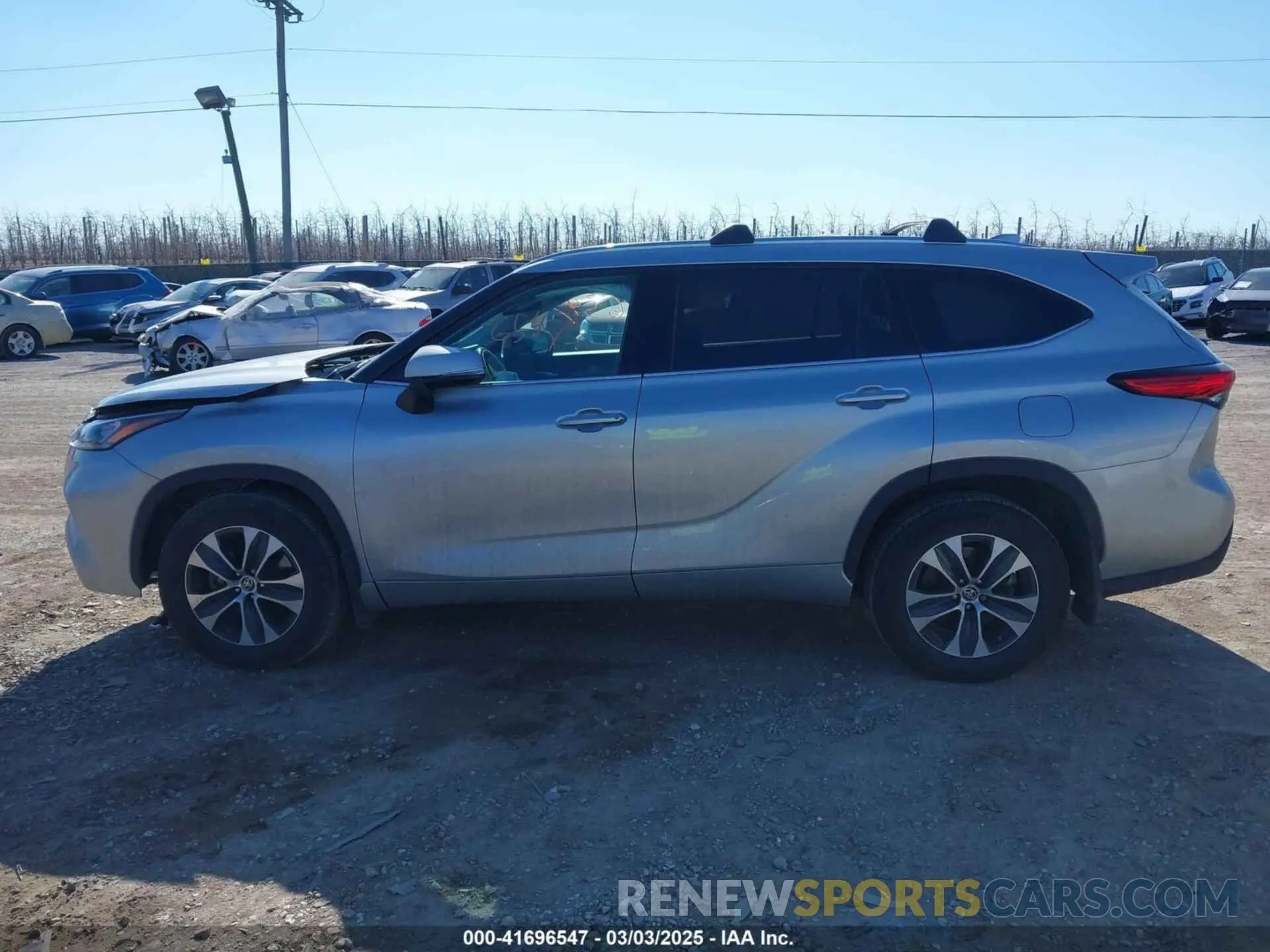 14 Photograph of a damaged car 5TDHZRBH4LS003176 TOYOTA HIGHLANDER 2020