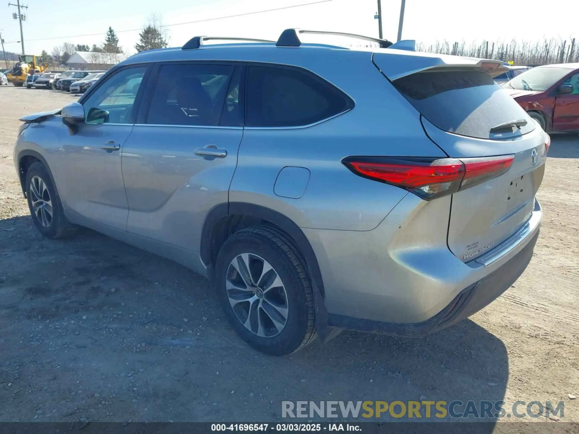 3 Photograph of a damaged car 5TDHZRBH4LS003176 TOYOTA HIGHLANDER 2020