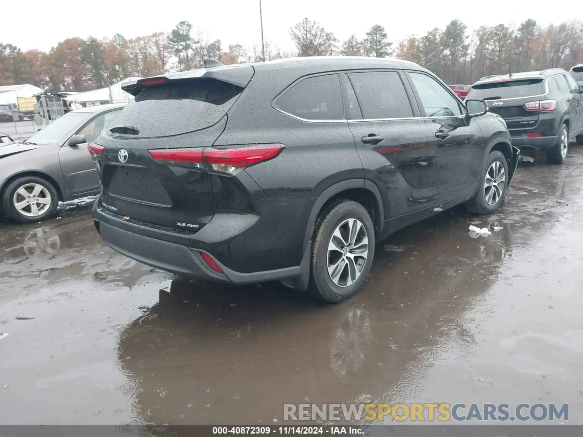 4 Photograph of a damaged car 5TDHZRBH4LS509560 TOYOTA HIGHLANDER 2020