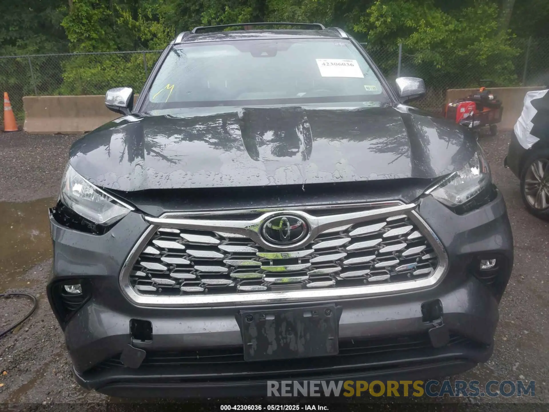 12 Photograph of a damaged car 5TDHZRBH5LS054069 TOYOTA HIGHLANDER 2020