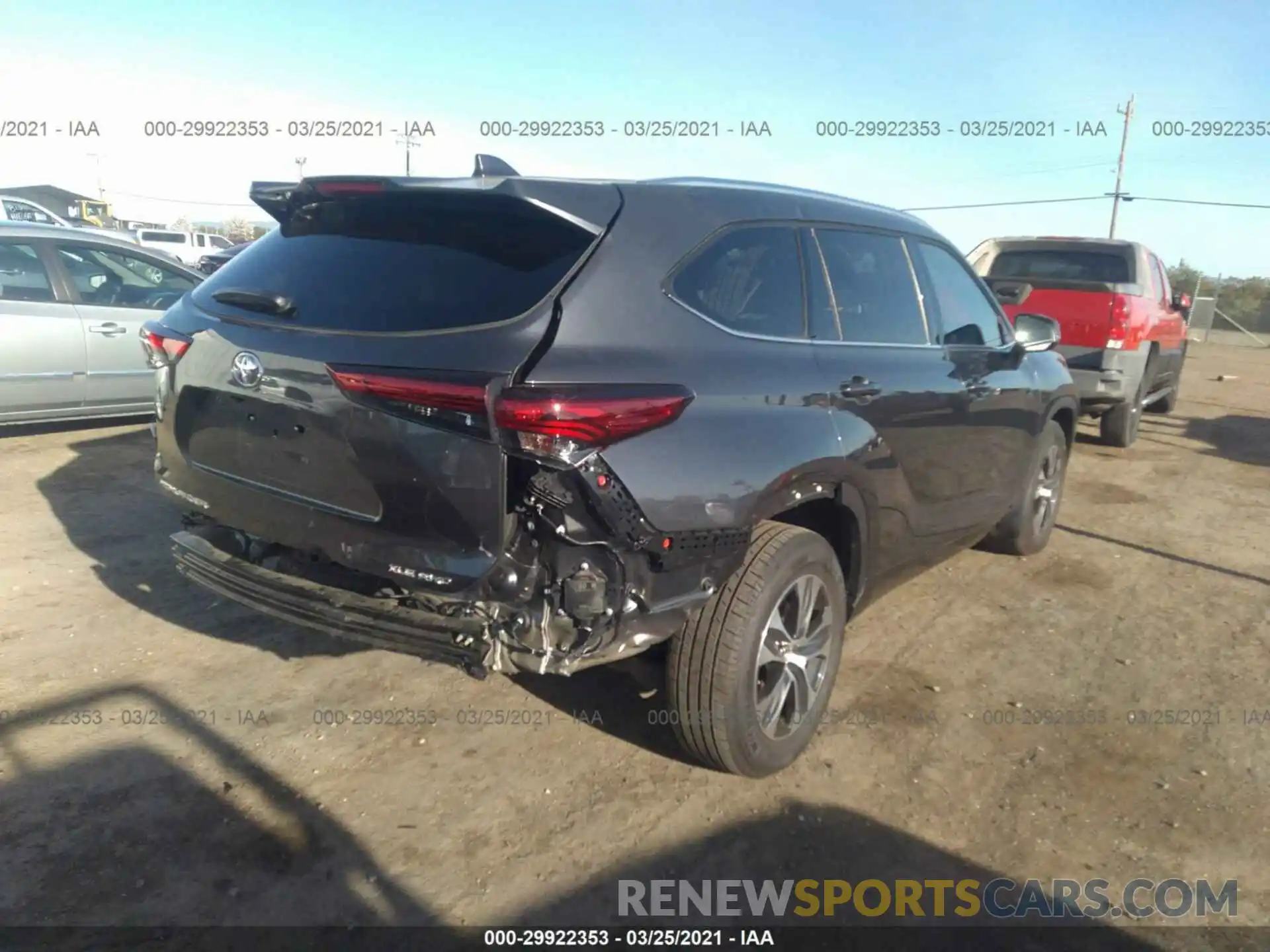 4 Photograph of a damaged car 5TDHZRBH6LS021422 TOYOTA HIGHLANDER 2020