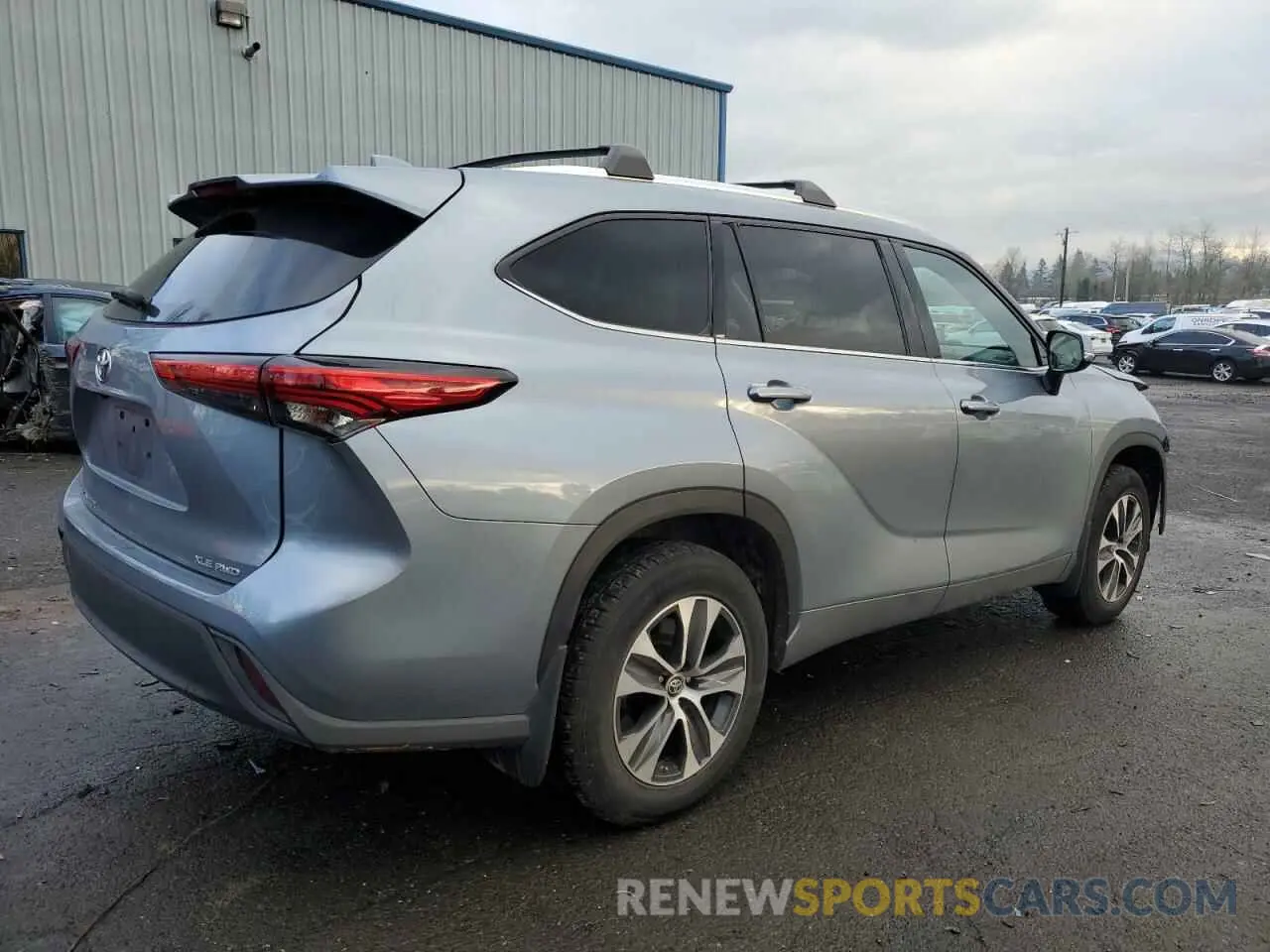 3 Photograph of a damaged car 5TDHZRBH6LS028399 TOYOTA HIGHLANDER 2020