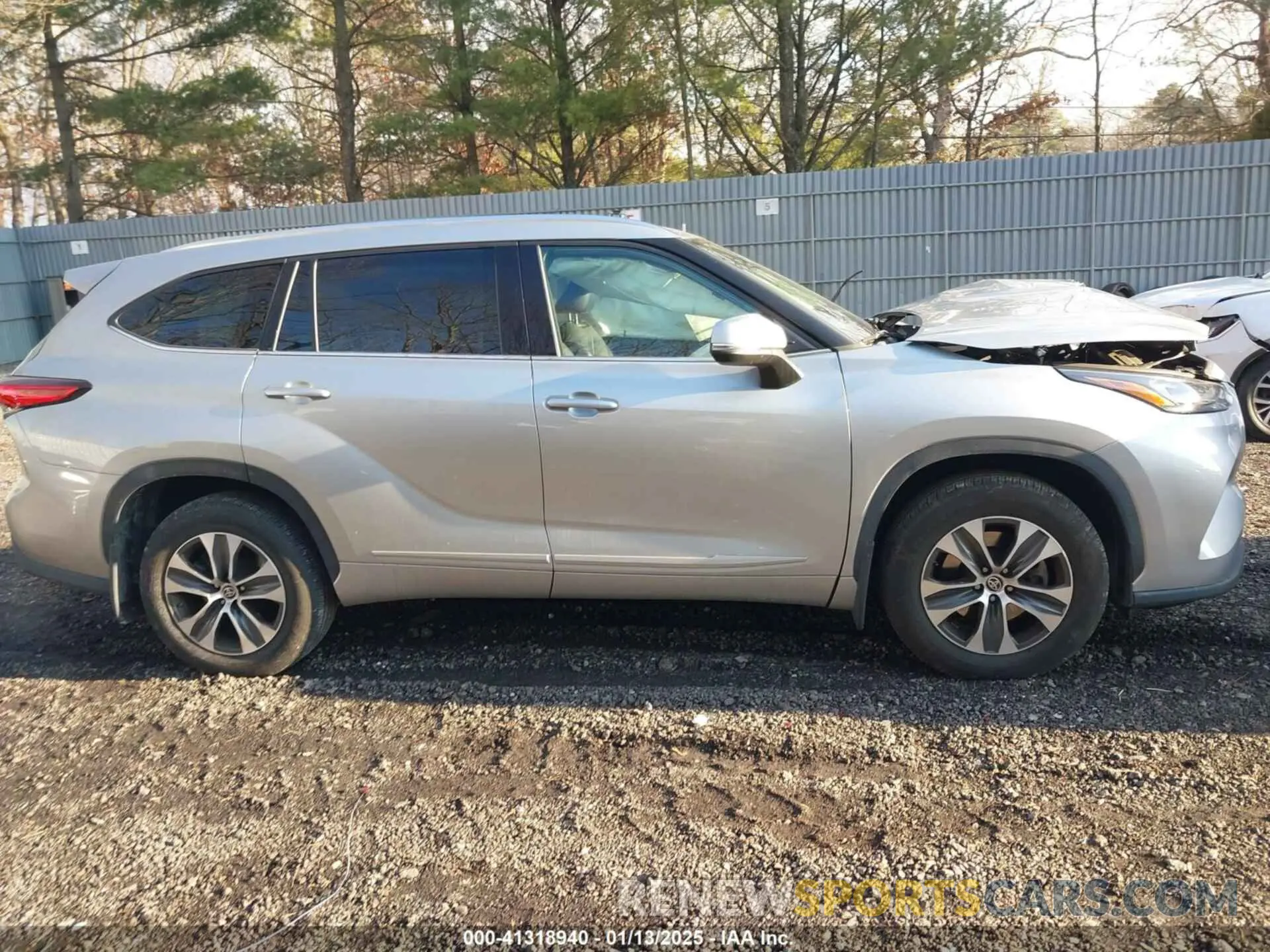 13 Photograph of a damaged car 5TDHZRBH6LS510645 TOYOTA HIGHLANDER 2020