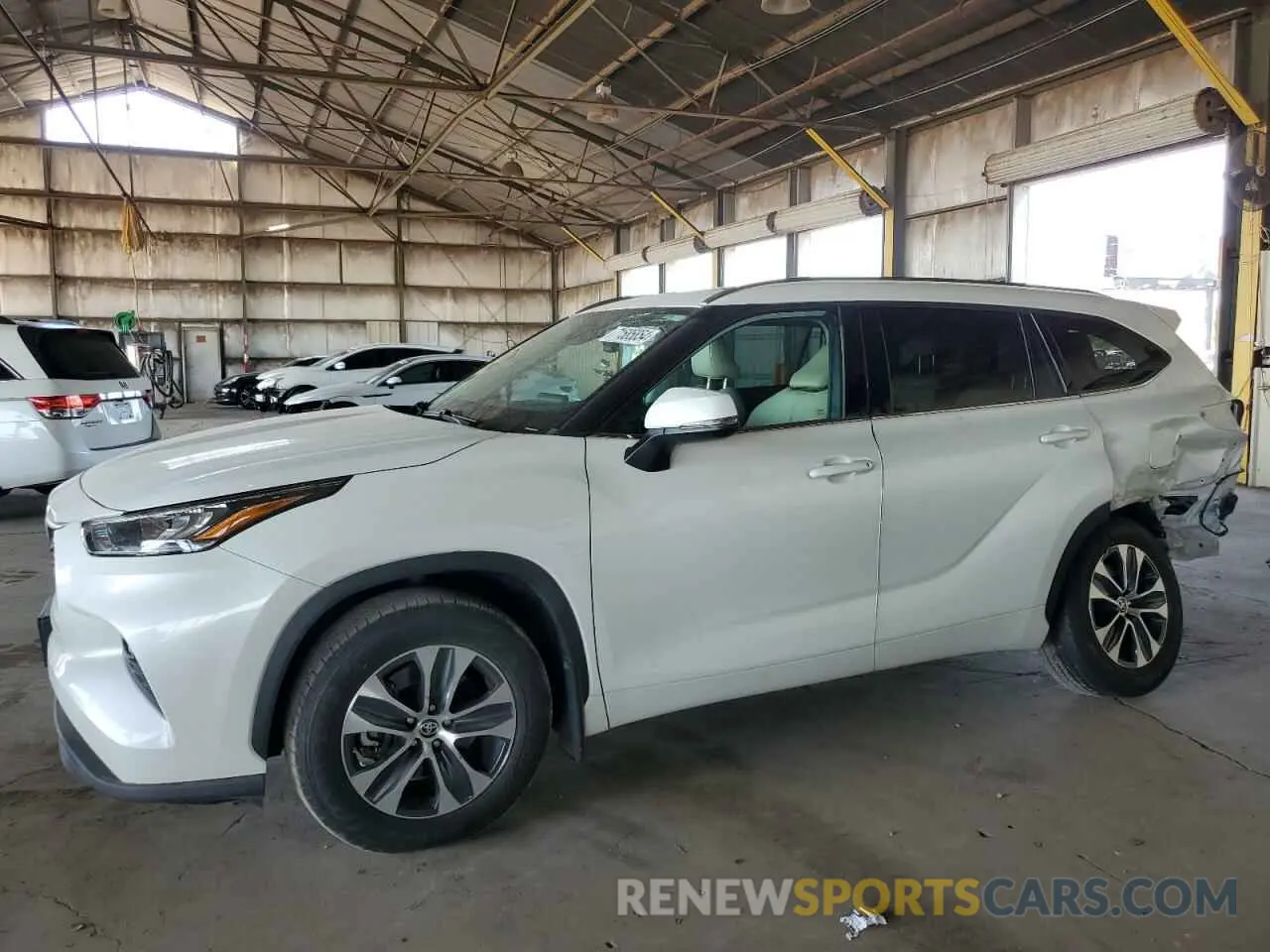 1 Photograph of a damaged car 5TDHZRBH6LS517188 TOYOTA HIGHLANDER 2020