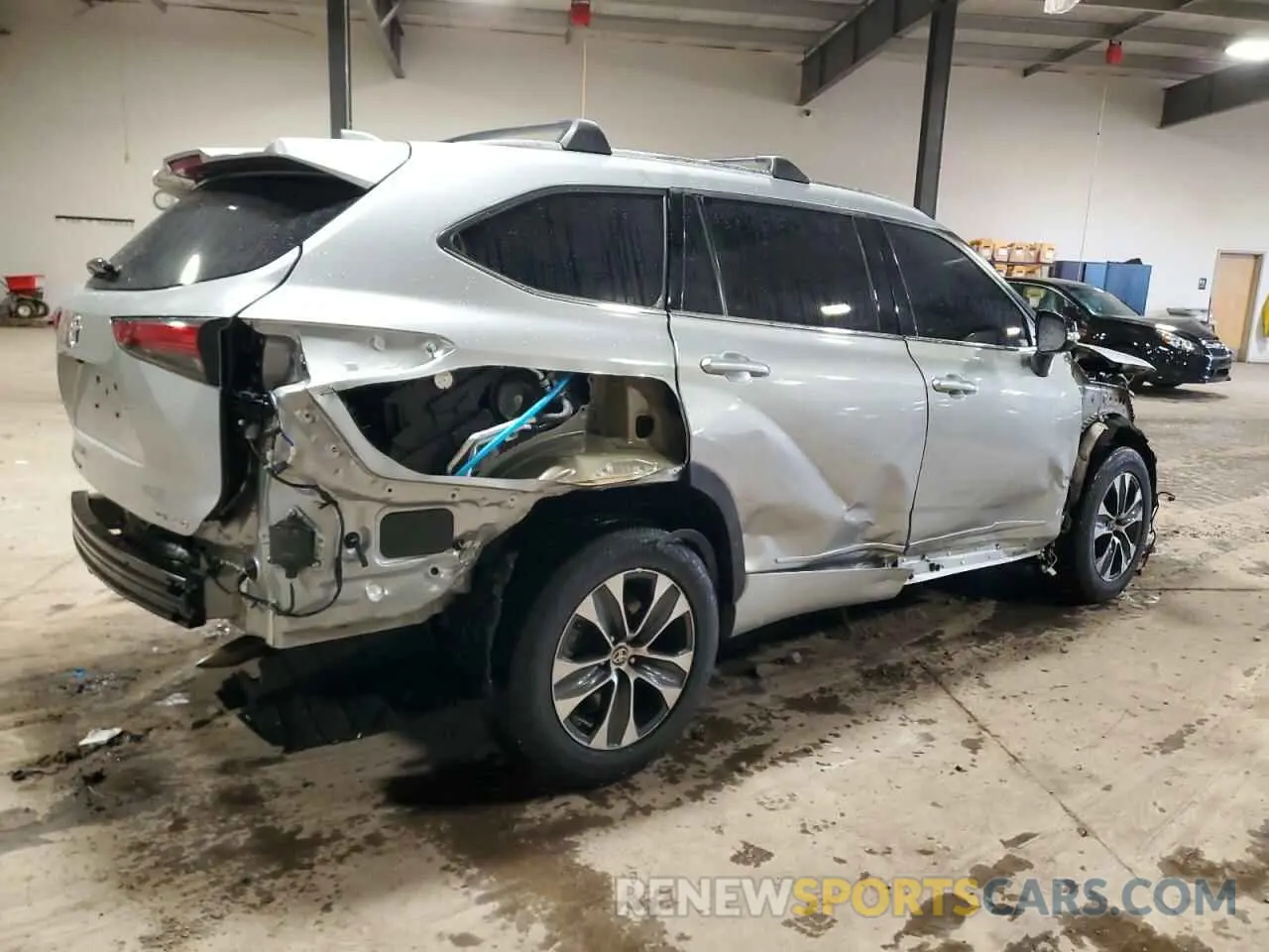 3 Photograph of a damaged car 5TDHZRBH8LS517595 TOYOTA HIGHLANDER 2020