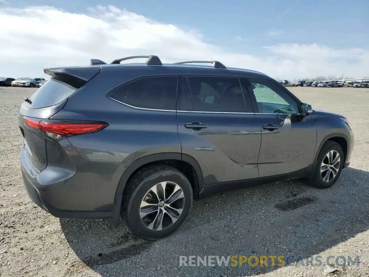 3 Photograph of a damaged car 5TDHZRBH9LS004078 TOYOTA HIGHLANDER 2020