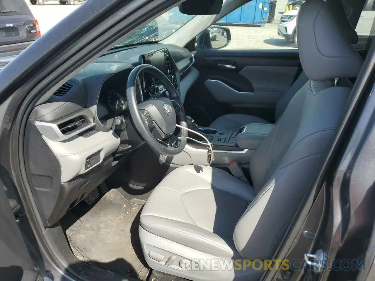 7 Photograph of a damaged car 5TDHZRBH9LS004078 TOYOTA HIGHLANDER 2020