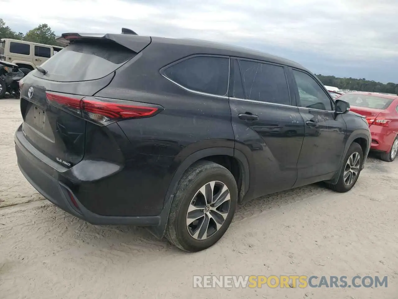 3 Photograph of a damaged car 5TDHZRBH9LS039543 TOYOTA HIGHLANDER 2020