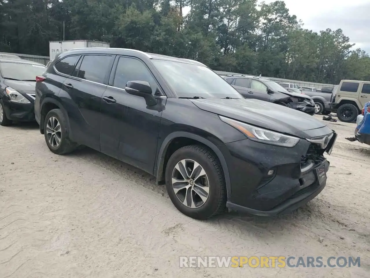 4 Photograph of a damaged car 5TDHZRBH9LS039543 TOYOTA HIGHLANDER 2020