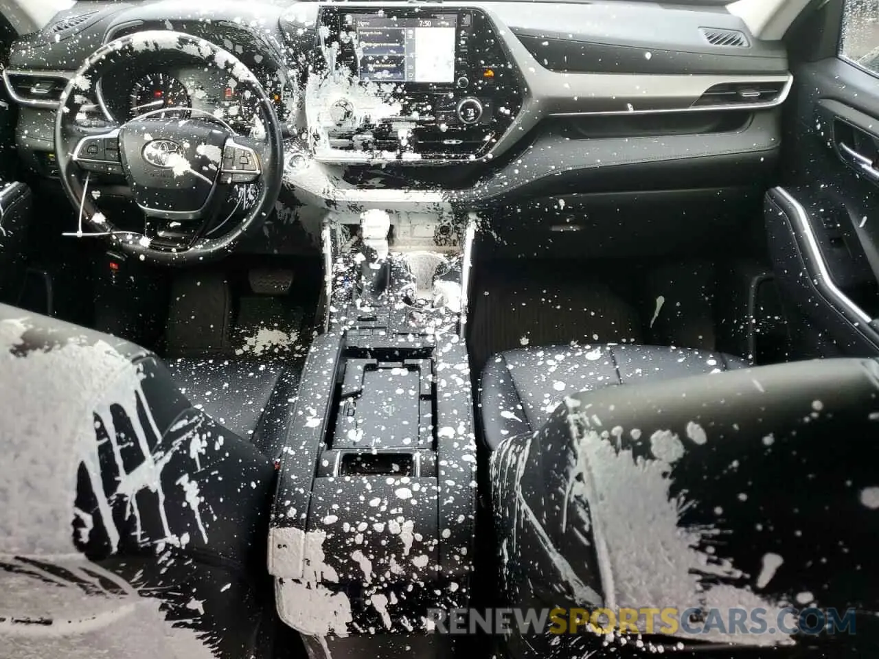 8 Photograph of a damaged car 5TDHZRBH9LS502636 TOYOTA HIGHLANDER 2020