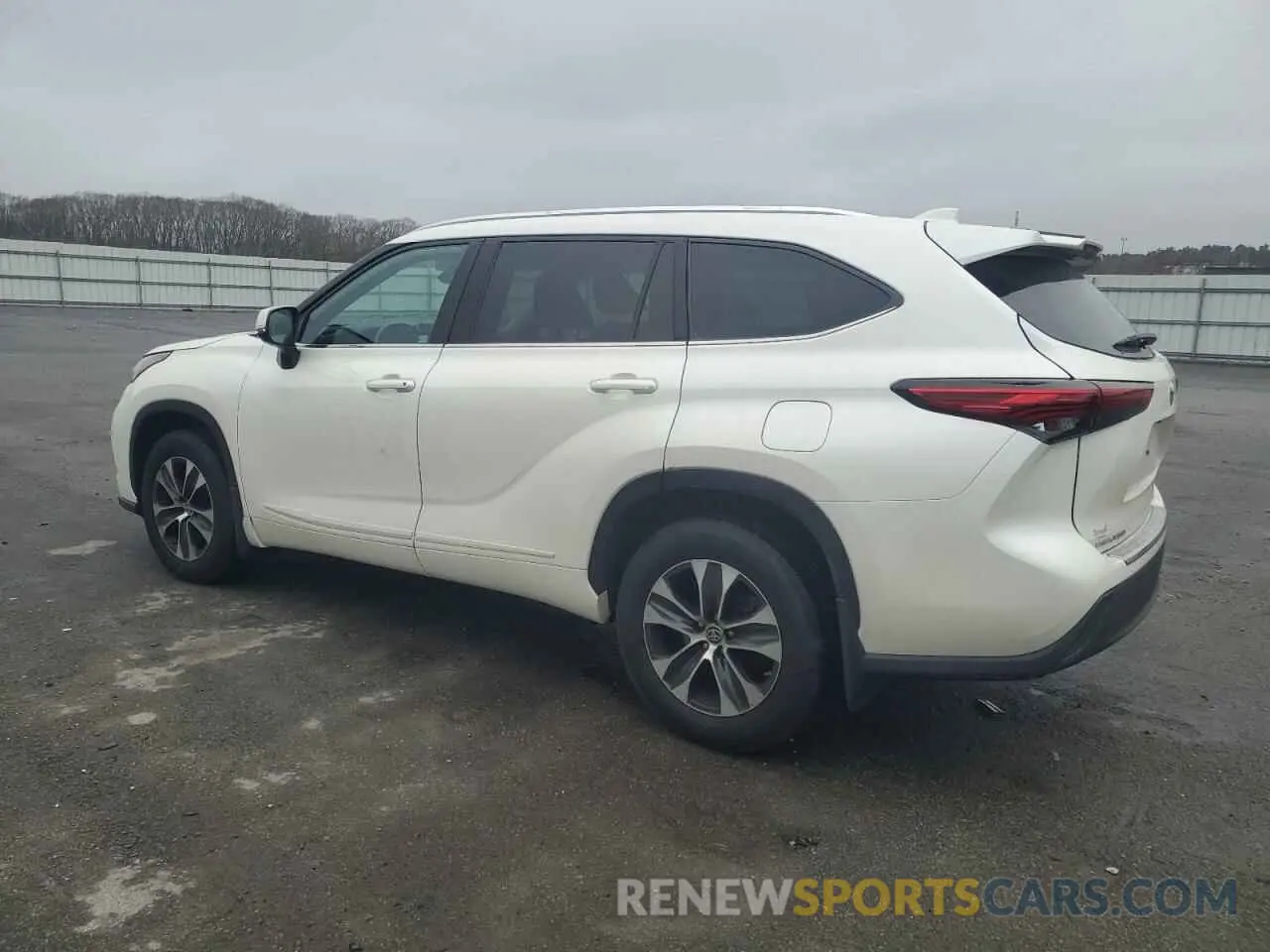 2 Photograph of a damaged car 5TDHZRBH9LS509523 TOYOTA HIGHLANDER 2020