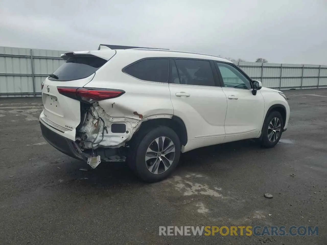 3 Photograph of a damaged car 5TDHZRBH9LS509523 TOYOTA HIGHLANDER 2020
