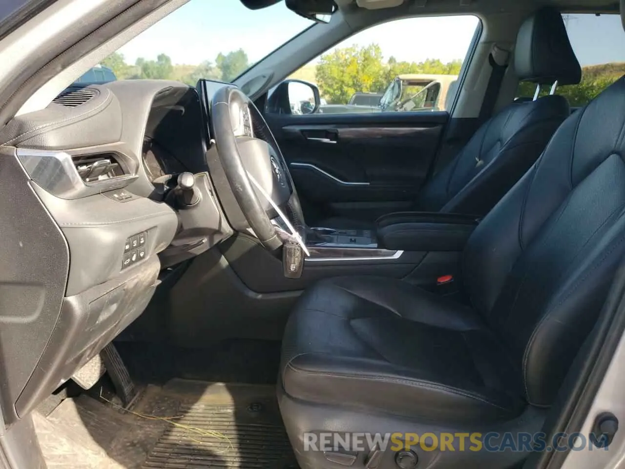 7 Photograph of a damaged car 5TDXBRCH0LS007644 TOYOTA HIGHLANDER 2020