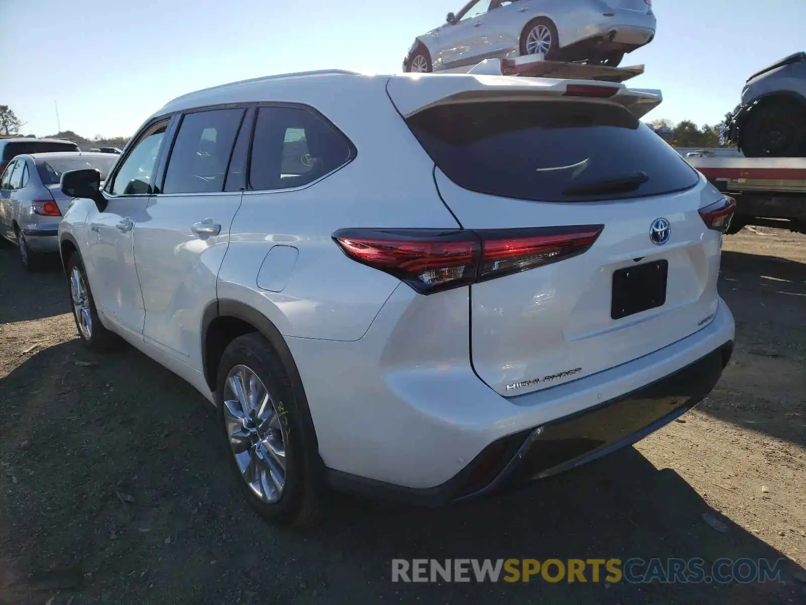 3 Photograph of a damaged car 5TDXBRCH1LS009516 TOYOTA HIGHLANDER 2020