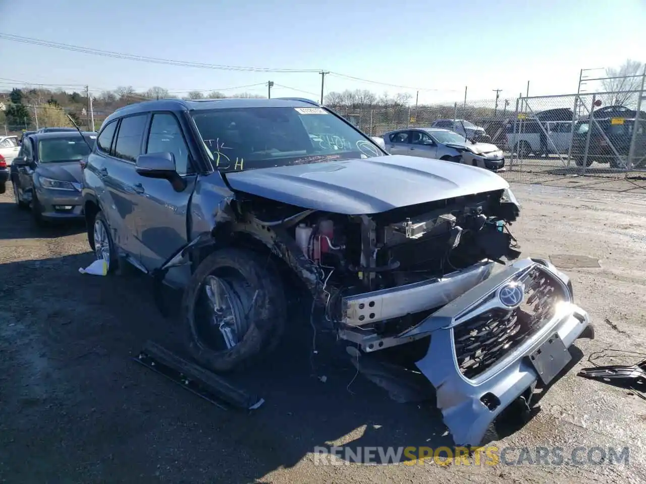 1 Photograph of a damaged car 5TDXBRCH6LS008099 TOYOTA HIGHLANDER 2020