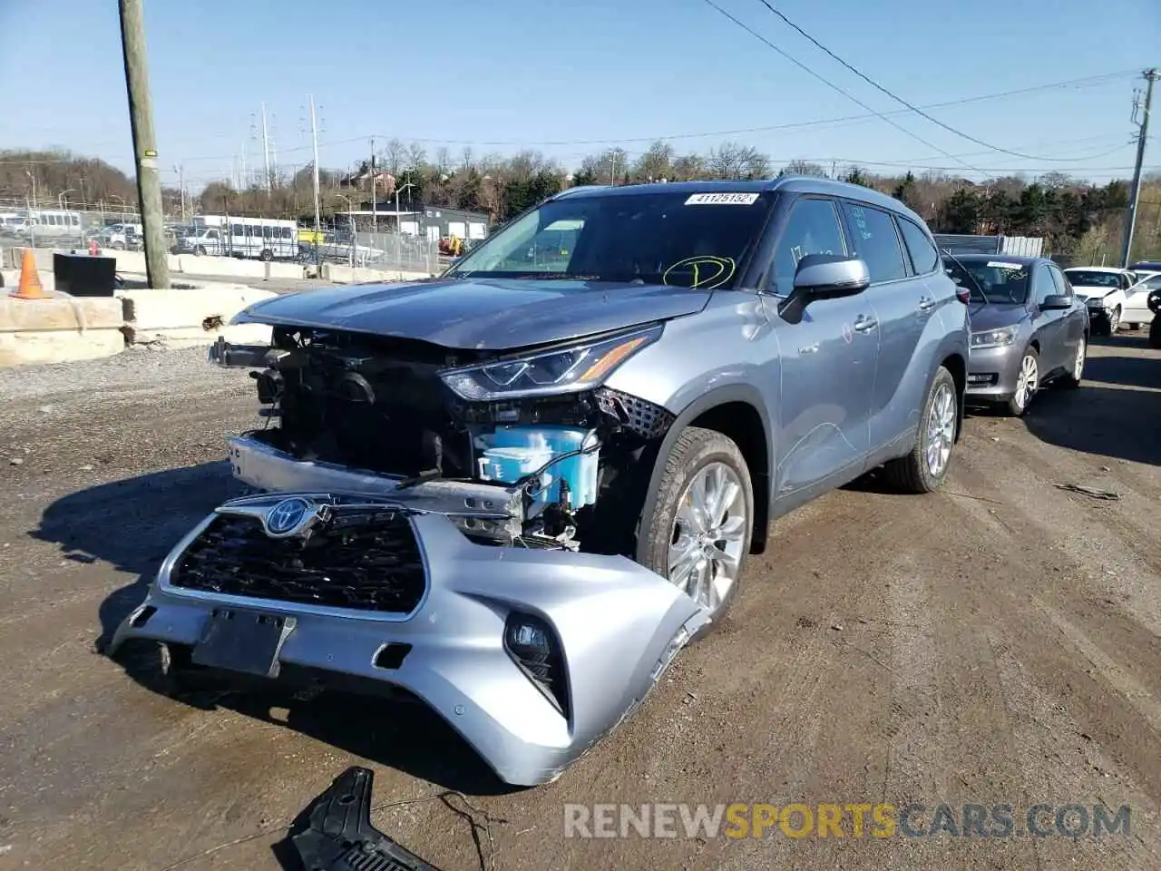 2 Photograph of a damaged car 5TDXBRCH6LS008099 TOYOTA HIGHLANDER 2020