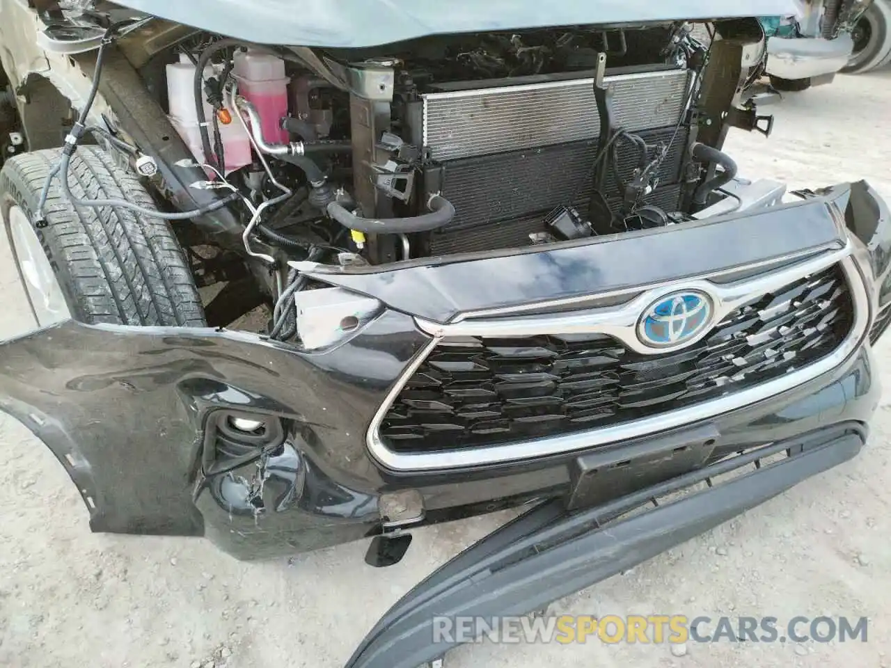 9 Photograph of a damaged car 5TDXBRCH8LS005107 TOYOTA HIGHLANDER 2020