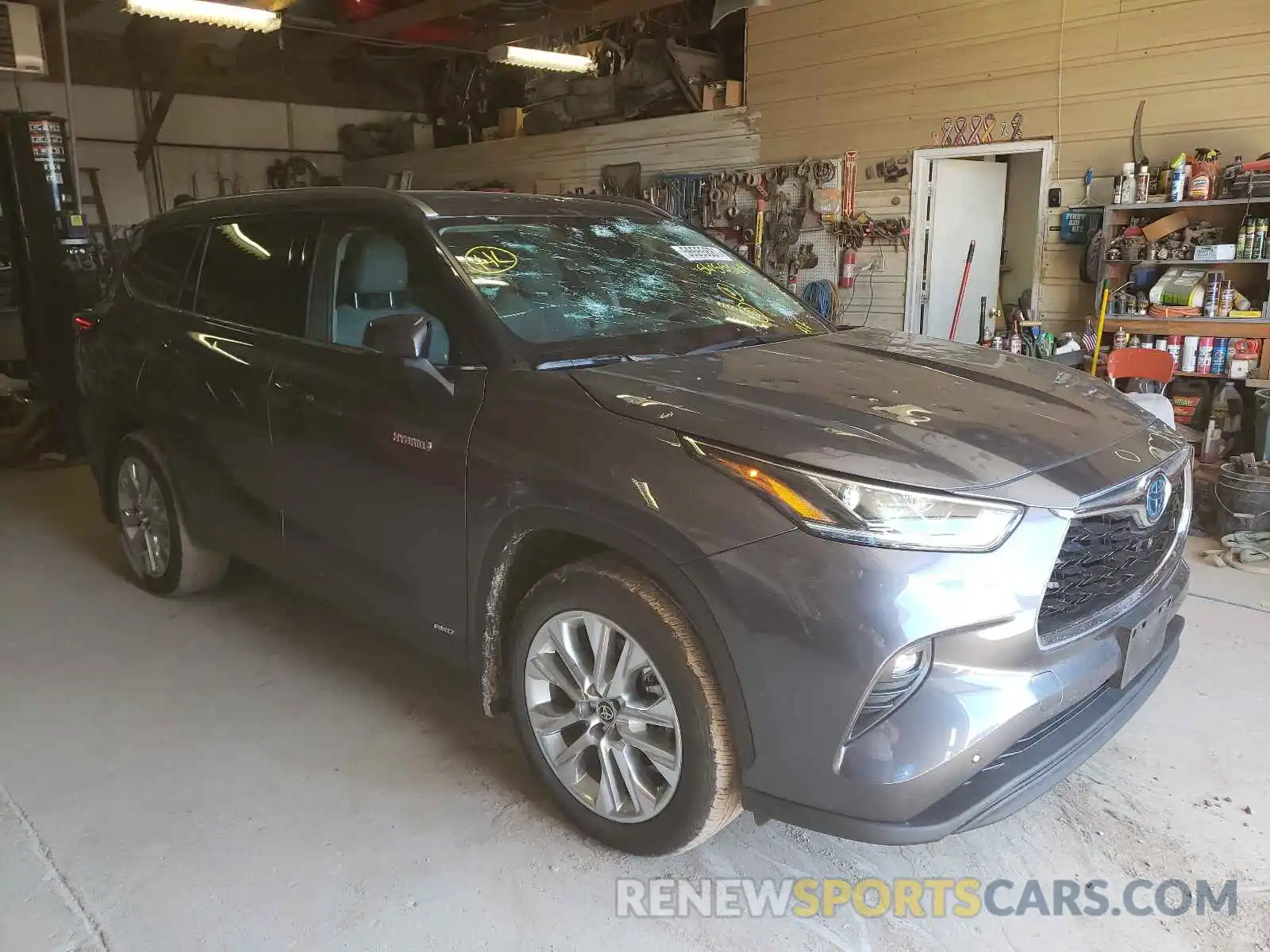 1 Photograph of a damaged car 5TDXBRCH9LS006024 TOYOTA HIGHLANDER 2020