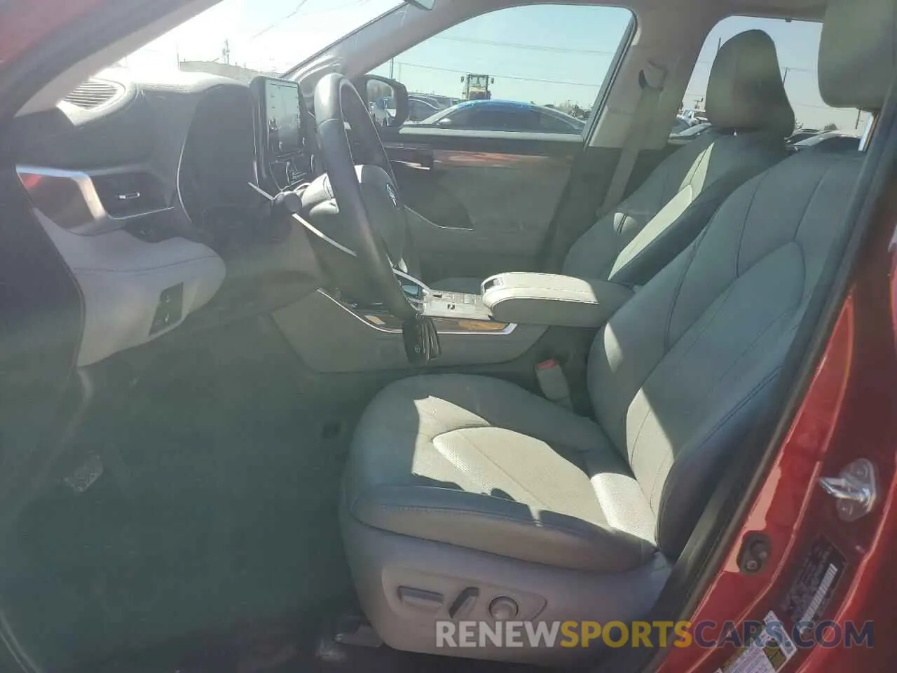 7 Photograph of a damaged car 5TDYARAH2LS002990 TOYOTA HIGHLANDER 2020