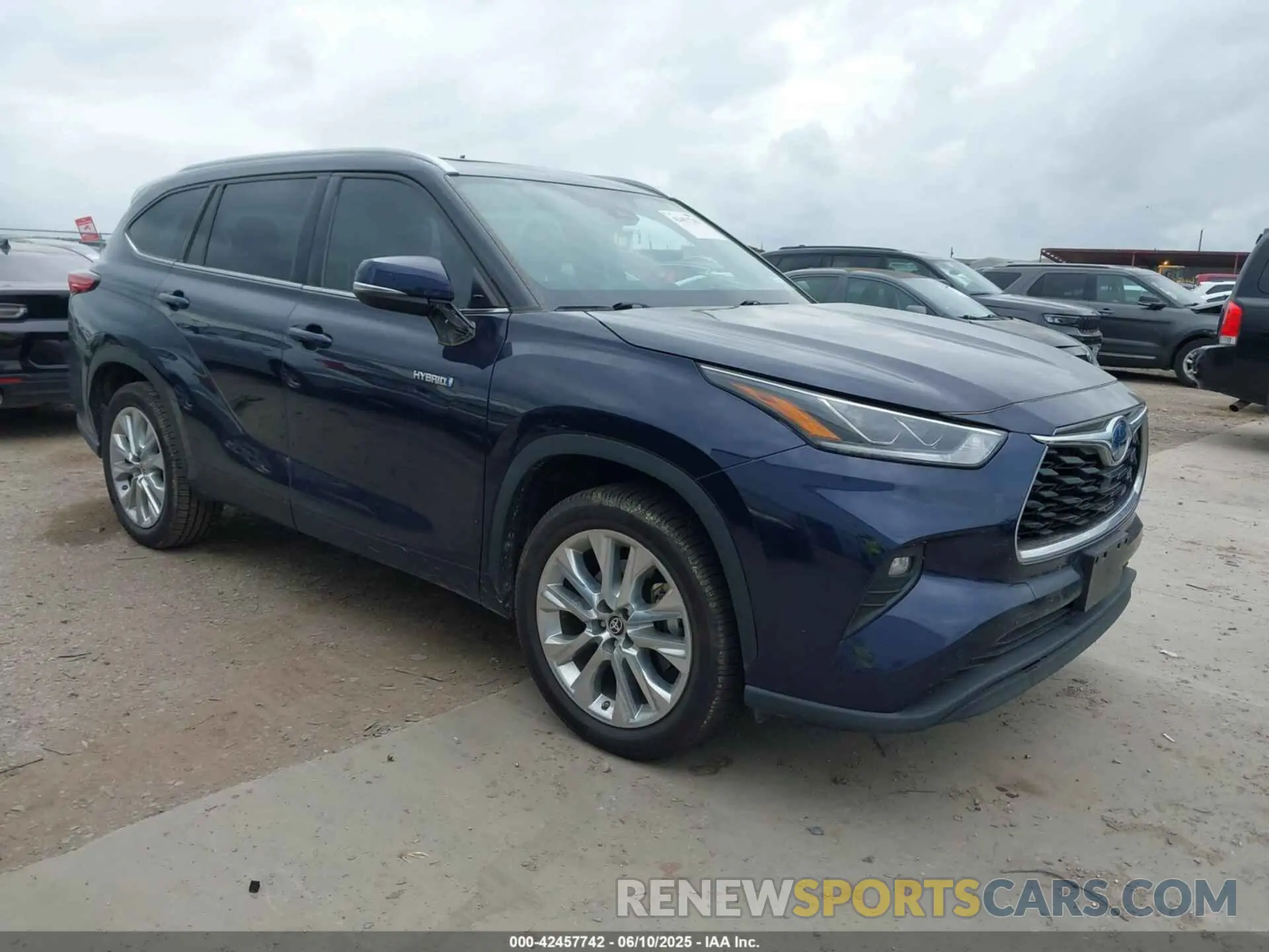 1 Photograph of a damaged car 5TDYARAH3LS002884 TOYOTA HIGHLANDER 2020