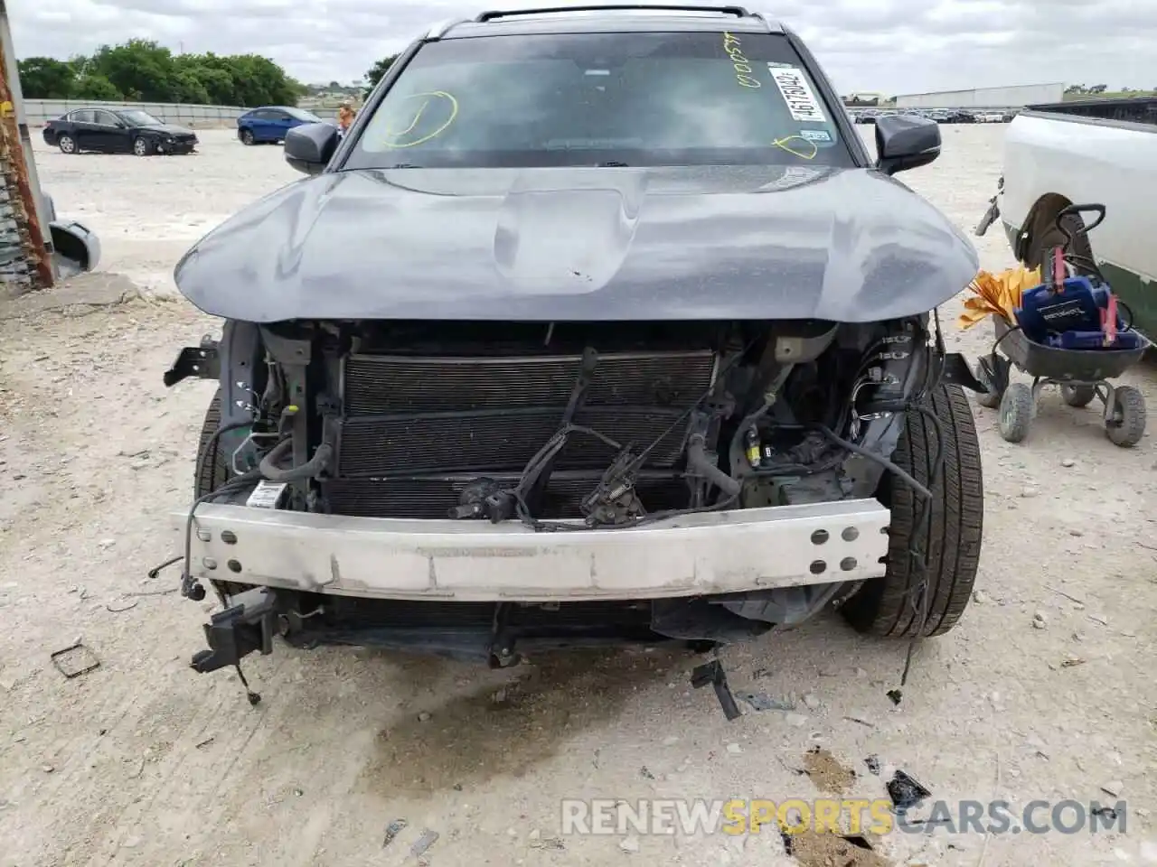 9 Photograph of a damaged car 5TDYARAH5LS000537 TOYOTA HIGHLANDER 2020