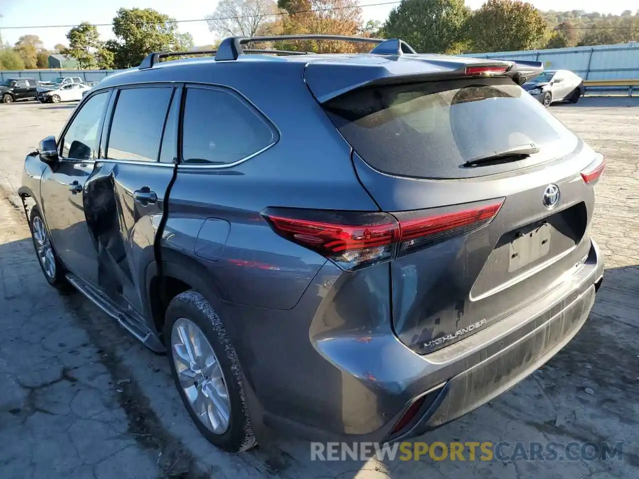 3 Photograph of a damaged car 5TDYZRAH0LS007405 TOYOTA HIGHLANDER 2020