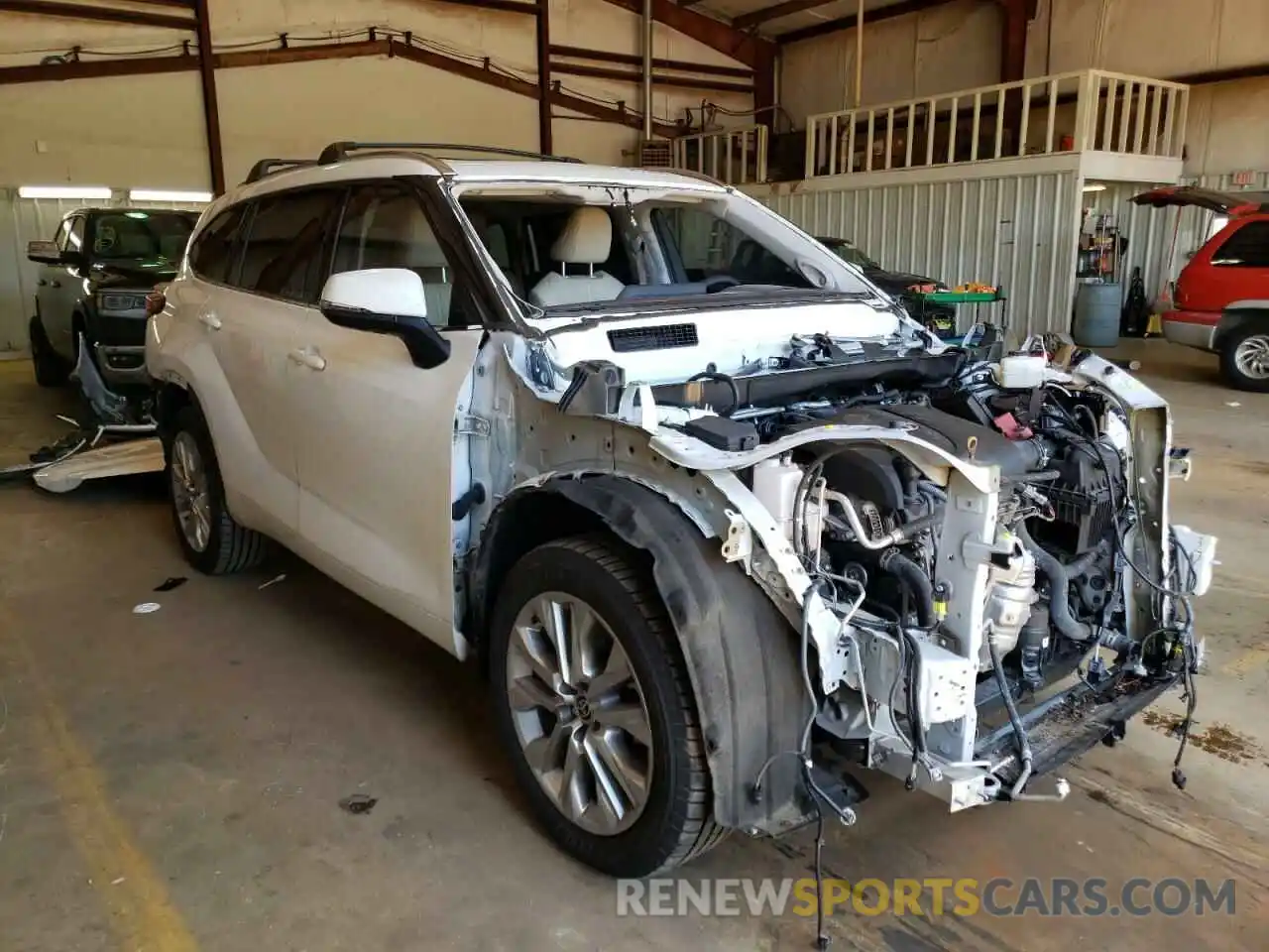 1 Photograph of a damaged car 5TDYZRAH0LS016203 TOYOTA HIGHLANDER 2020