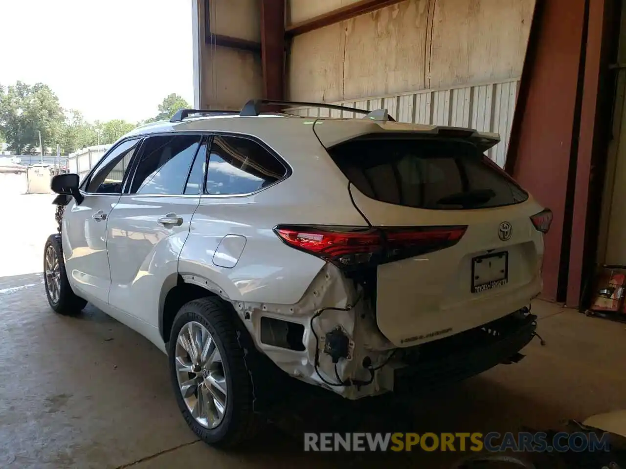 3 Photograph of a damaged car 5TDYZRAH0LS016203 TOYOTA HIGHLANDER 2020