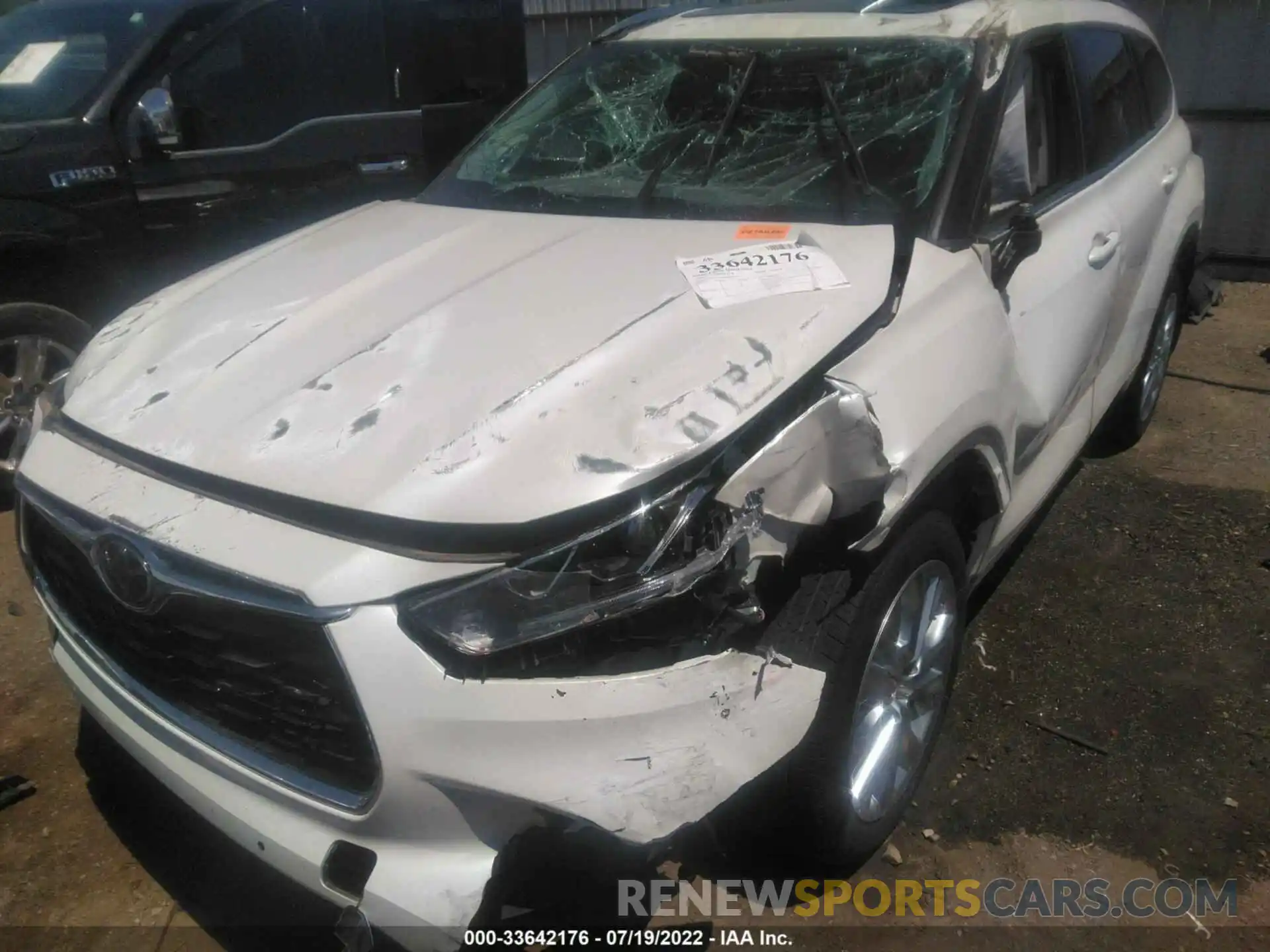 6 Photograph of a damaged car 5TDYZRAH0LS025211 TOYOTA HIGHLANDER 2020