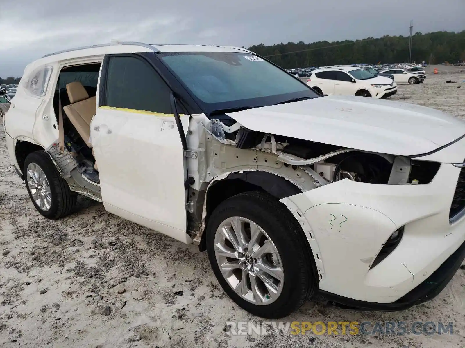 9 Photograph of a damaged car 5TDYZRAH0LS026231 TOYOTA HIGHLANDER 2020