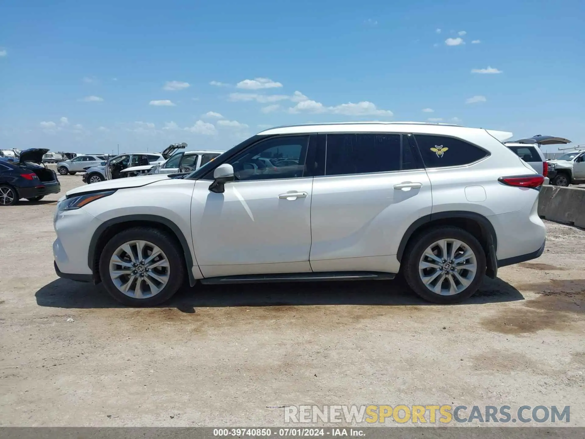 14 Photograph of a damaged car 5TDYZRAH1LS000138 TOYOTA HIGHLANDER 2020