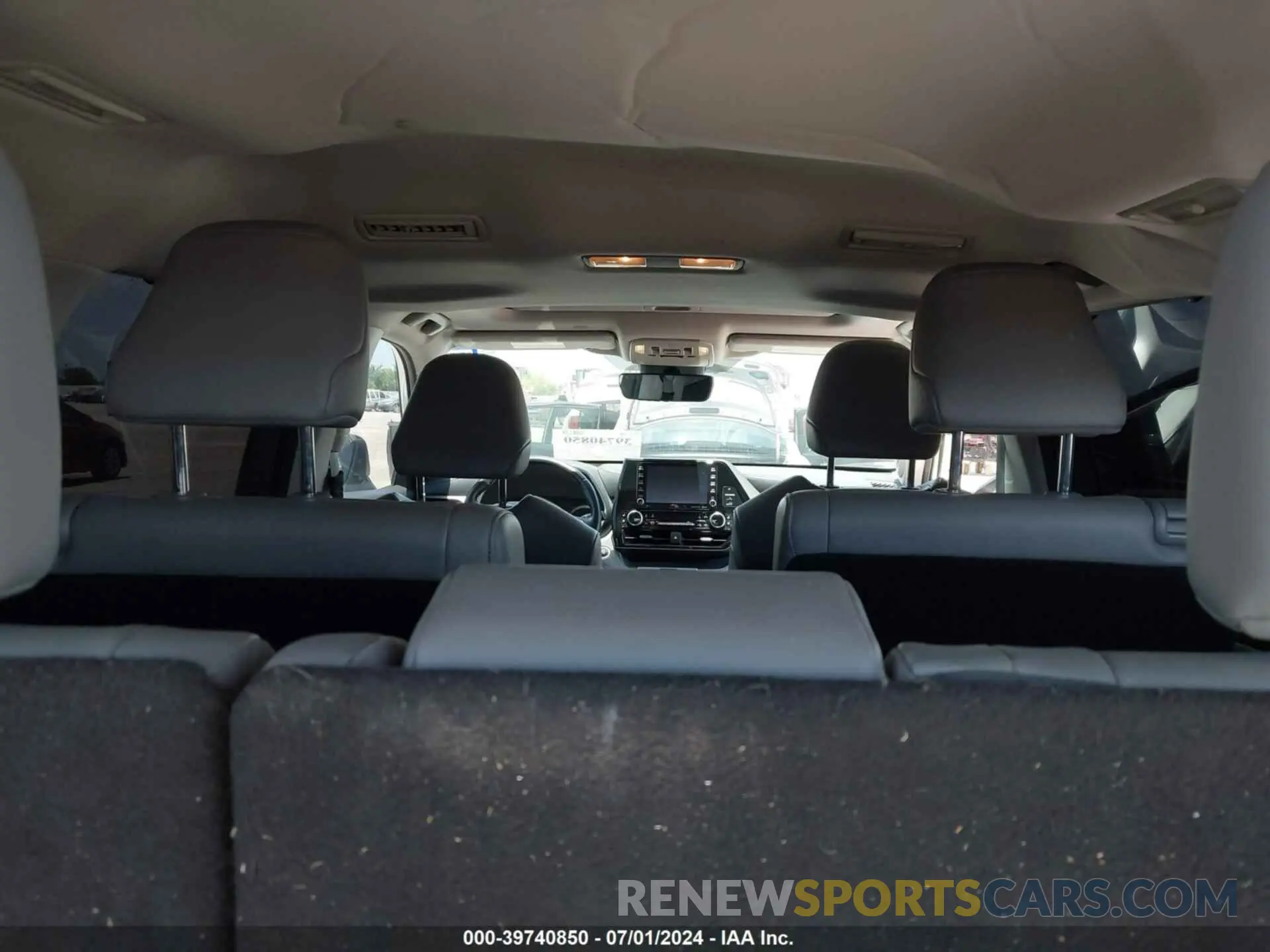 8 Photograph of a damaged car 5TDYZRAH1LS000138 TOYOTA HIGHLANDER 2020