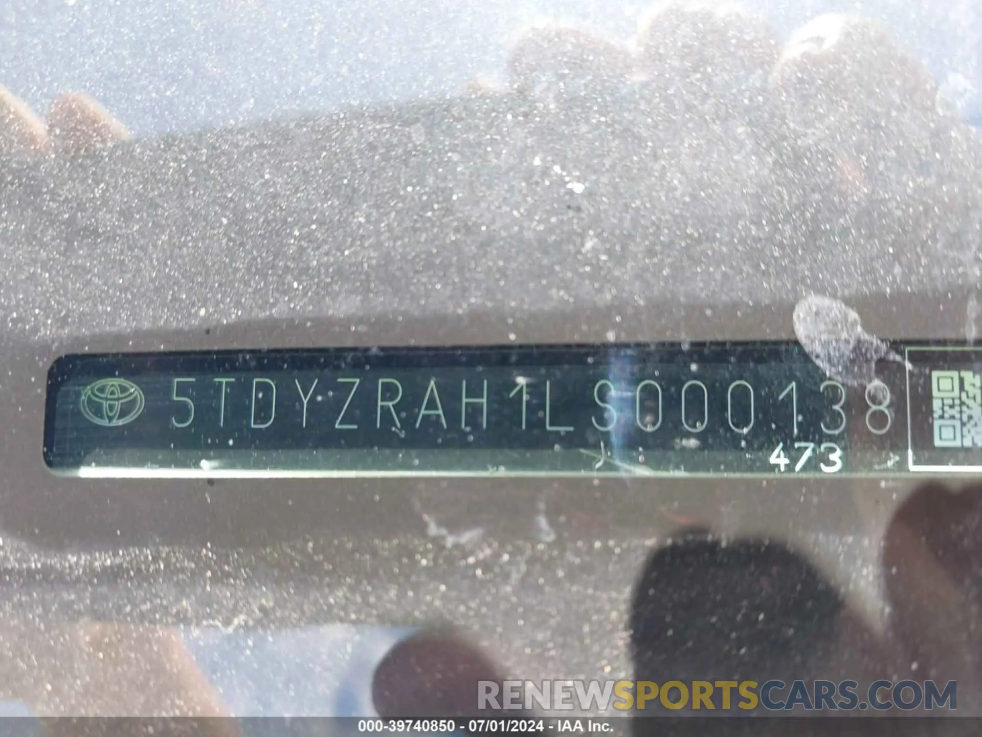 9 Photograph of a damaged car 5TDYZRAH1LS000138 TOYOTA HIGHLANDER 2020