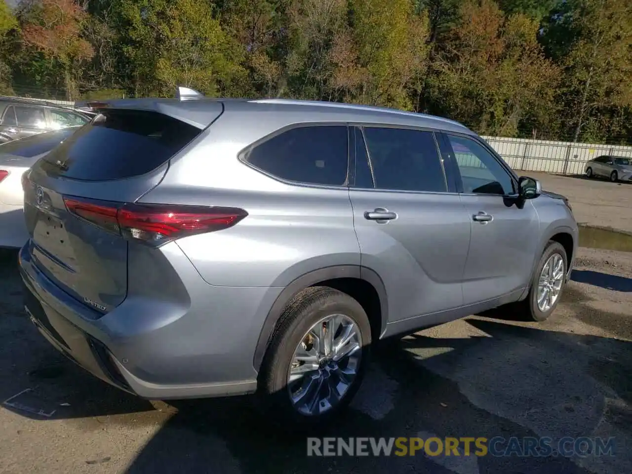 3 Photograph of a damaged car 5TDYZRAH1LS014167 TOYOTA HIGHLANDER 2020