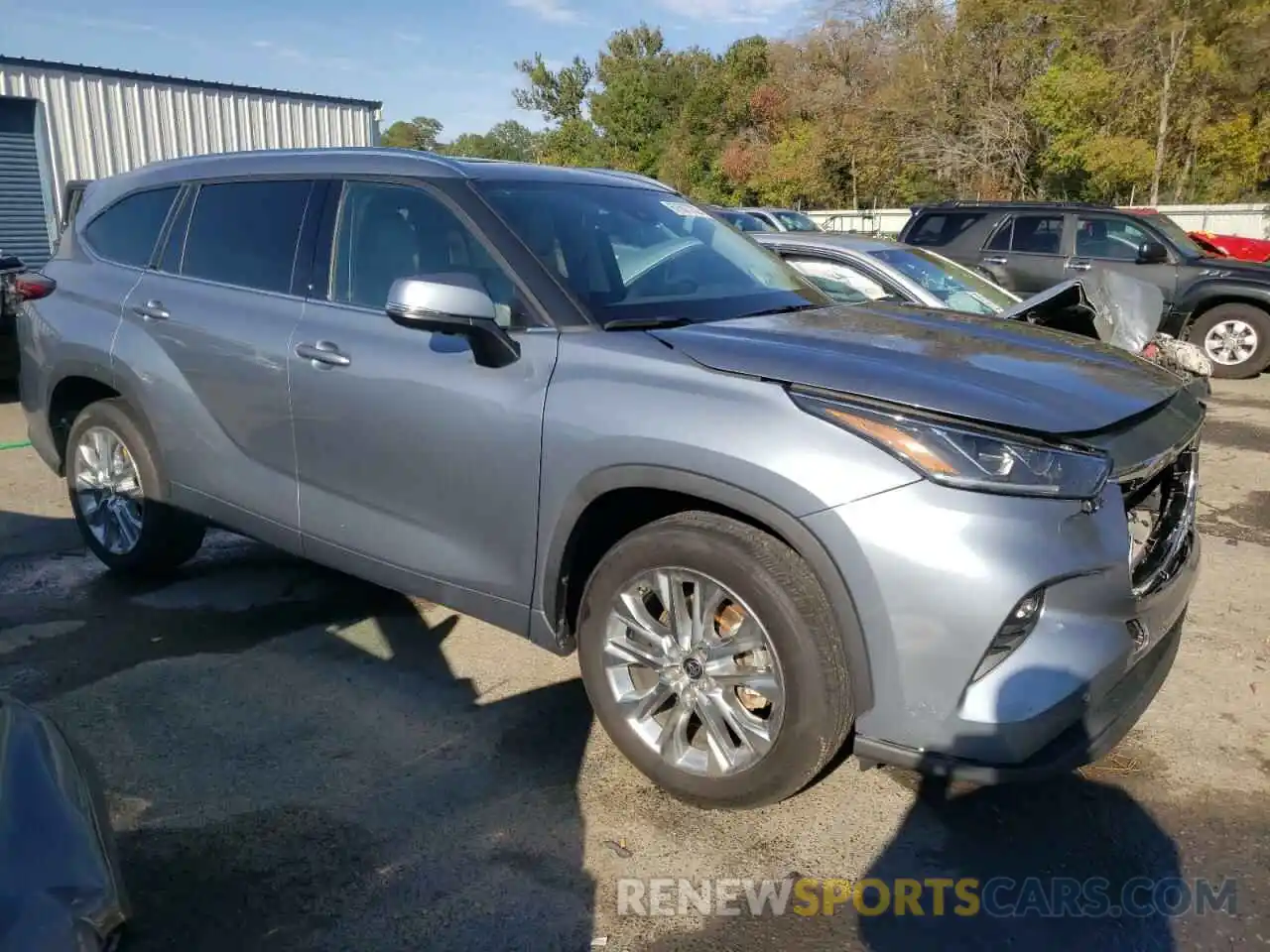 4 Photograph of a damaged car 5TDYZRAH1LS014167 TOYOTA HIGHLANDER 2020