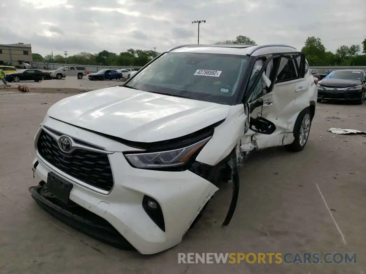 2 Photograph of a damaged car 5TDYZRAH1LS027338 TOYOTA HIGHLANDER 2020