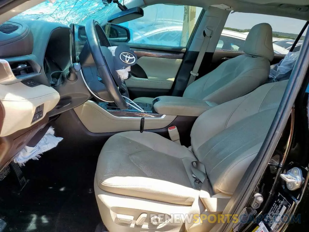 7 Photograph of a damaged car 5TDYZRAH2LS002822 TOYOTA HIGHLANDER 2020