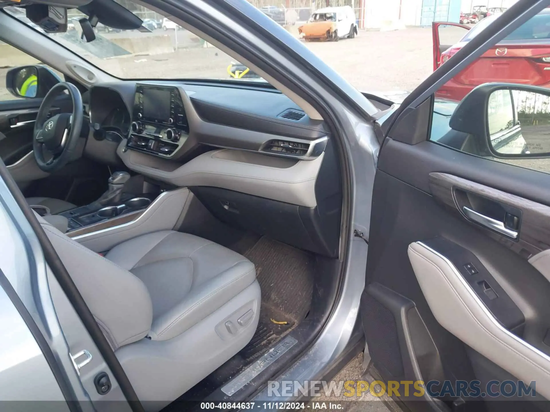 5 Photograph of a damaged car 5TDYZRAH2LS006191 TOYOTA HIGHLANDER 2020