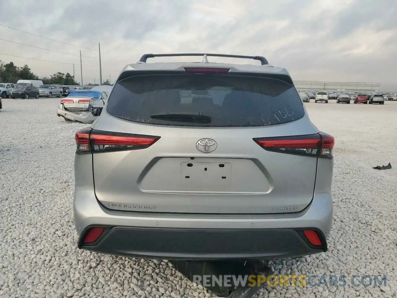 6 Photograph of a damaged car 5TDYZRAH2LS013268 TOYOTA HIGHLANDER 2020
