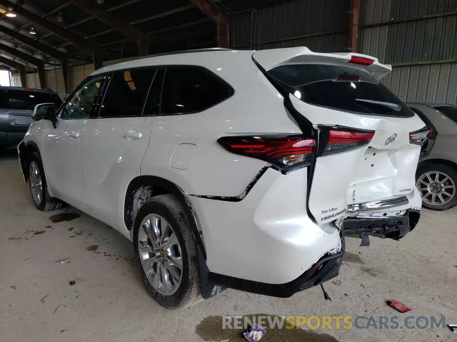 3 Photograph of a damaged car 5TDYZRAH2LS020768 TOYOTA HIGHLANDER 2020