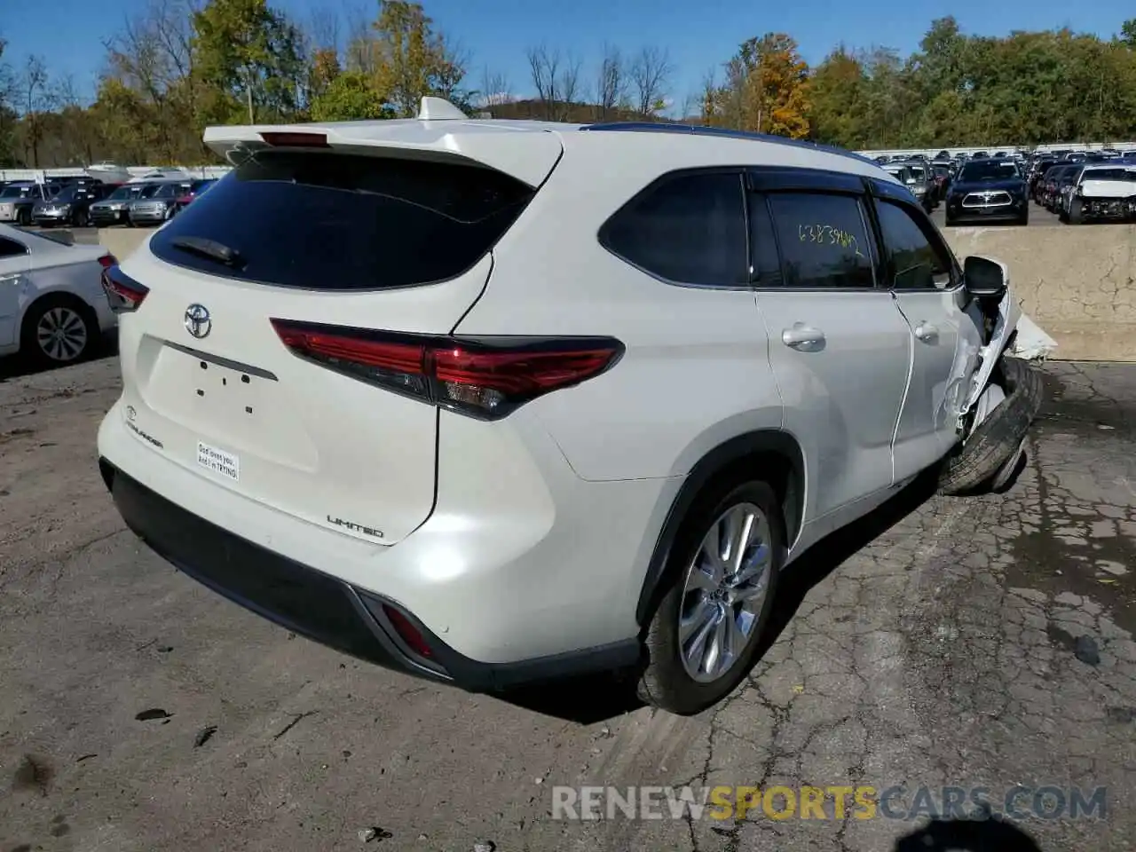 4 Photograph of a damaged car 5TDYZRAH3LS001713 TOYOTA HIGHLANDER 2020