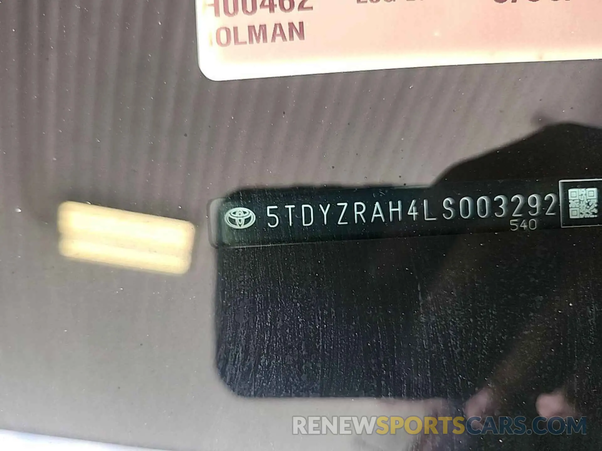4 Photograph of a damaged car 5TDYZRAH4LS003292 TOYOTA HIGHLANDER 2020