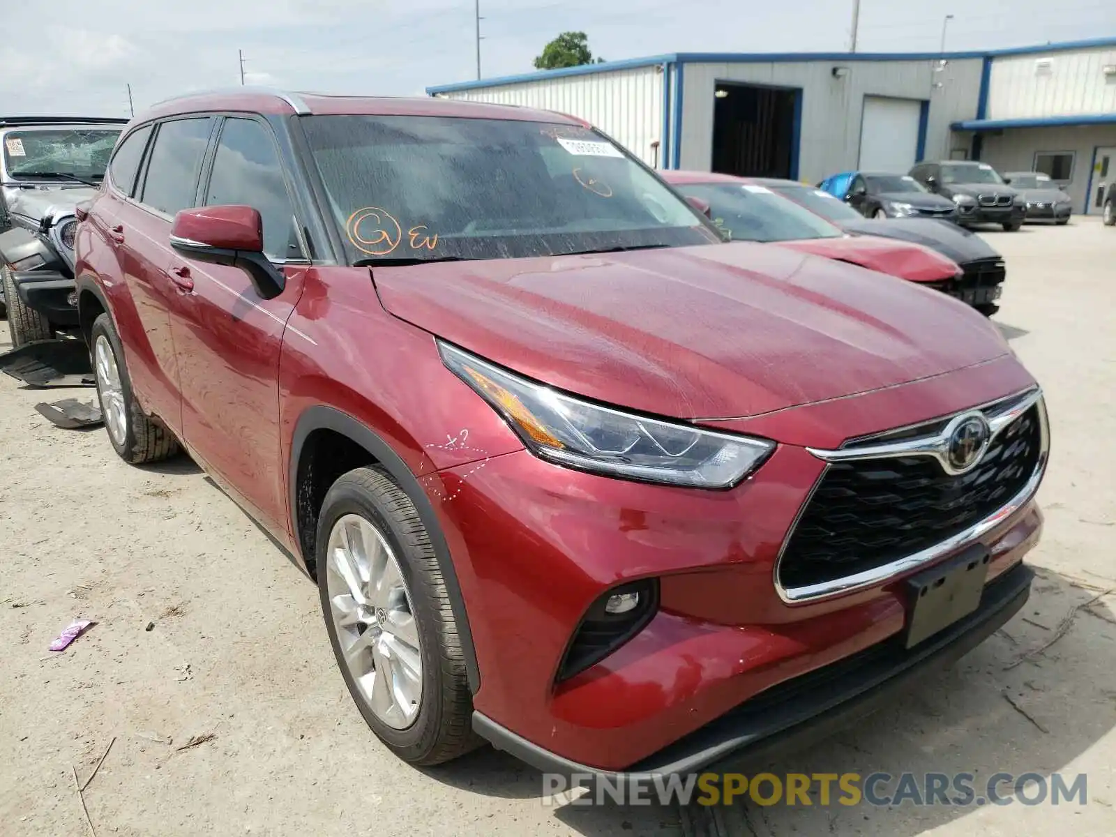 1 Photograph of a damaged car 5TDYZRAH6LS004167 TOYOTA HIGHLANDER 2020