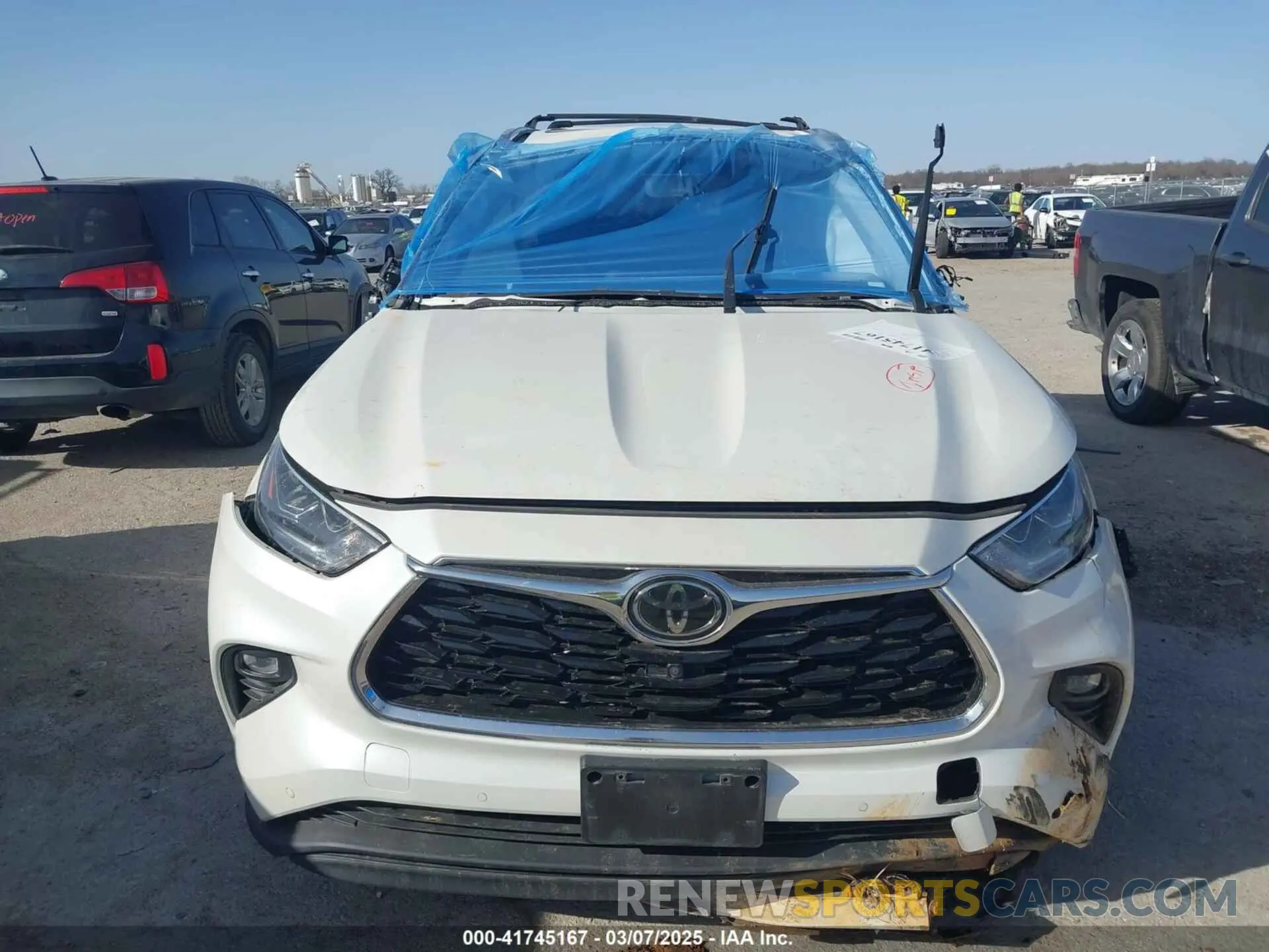 11 Photograph of a damaged car 5TDYZRAH6LS012897 TOYOTA HIGHLANDER 2020