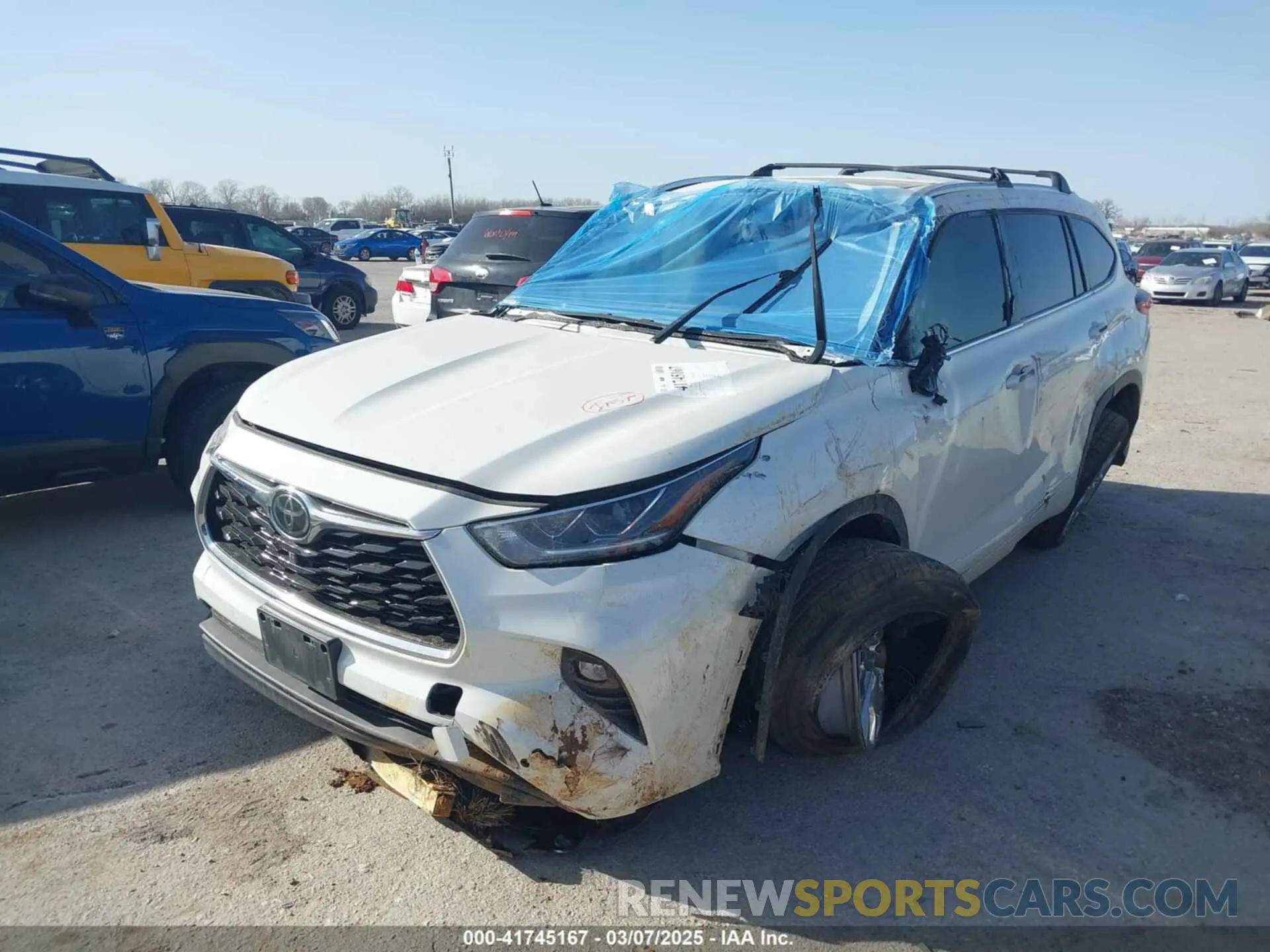 2 Photograph of a damaged car 5TDYZRAH6LS012897 TOYOTA HIGHLANDER 2020