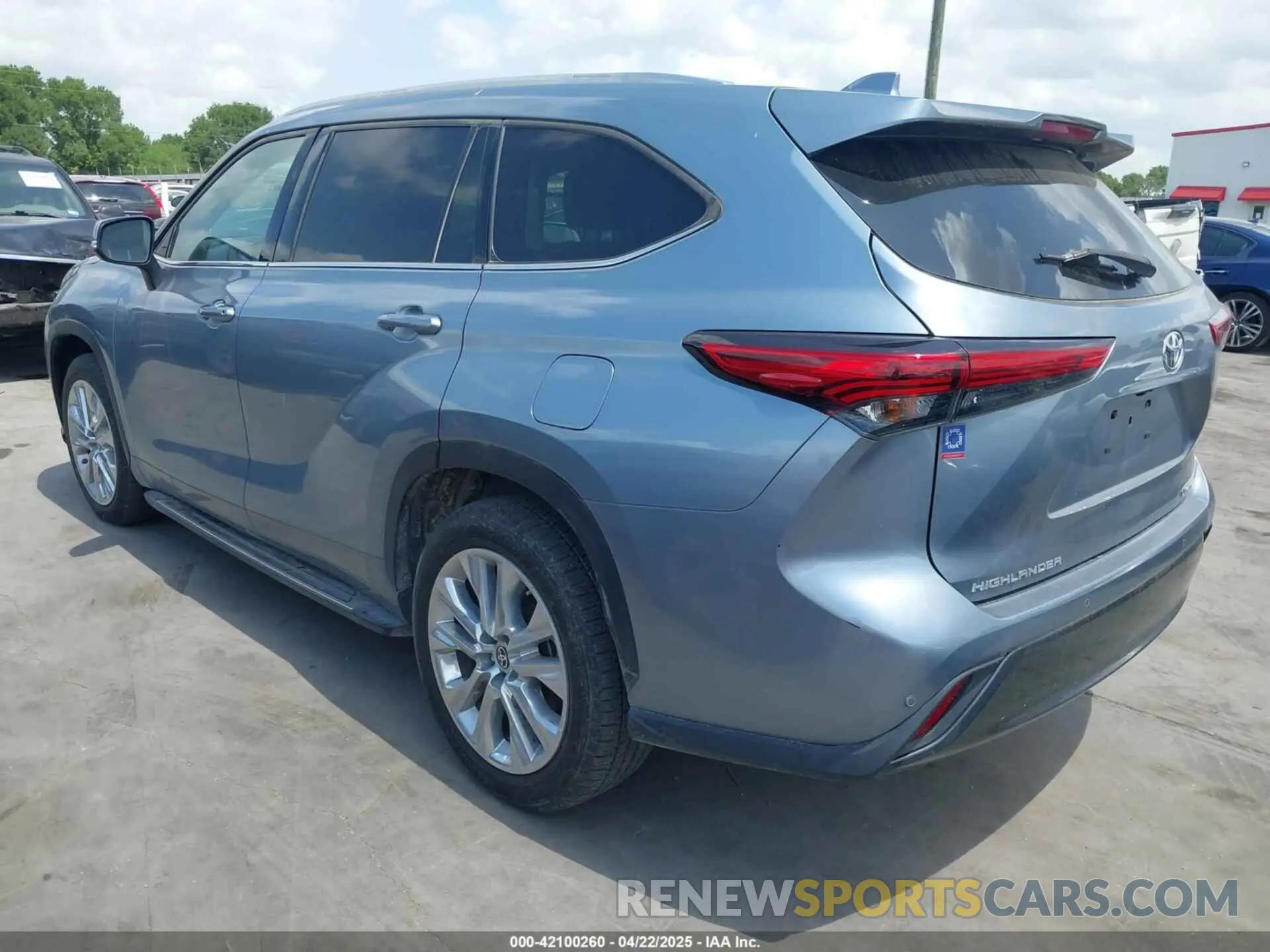 3 Photograph of a damaged car 5TDYZRAH7LS027649 TOYOTA HIGHLANDER 2020