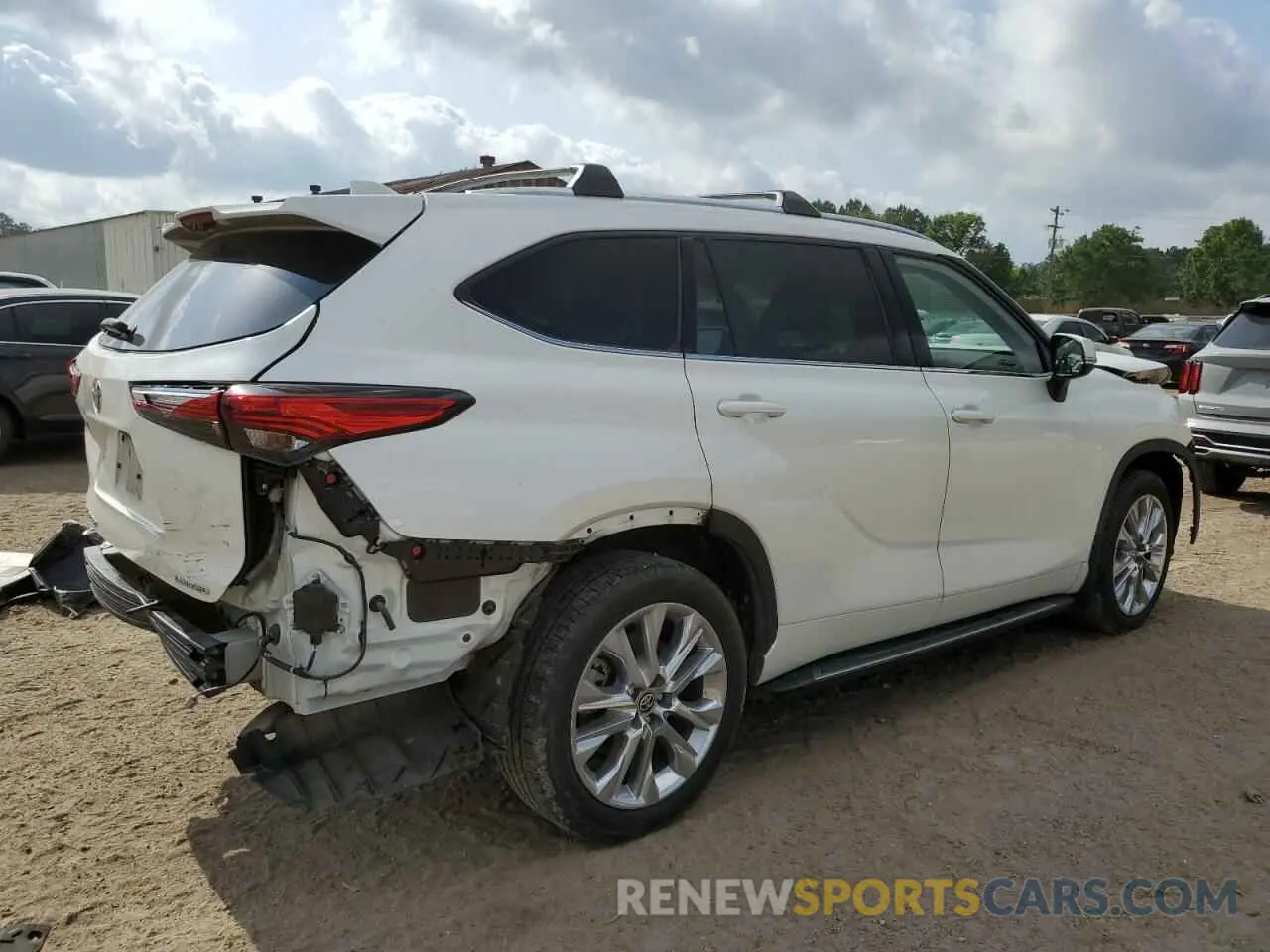 3 Photograph of a damaged car 5TDYZRAH8LS029944 TOYOTA HIGHLANDER 2020