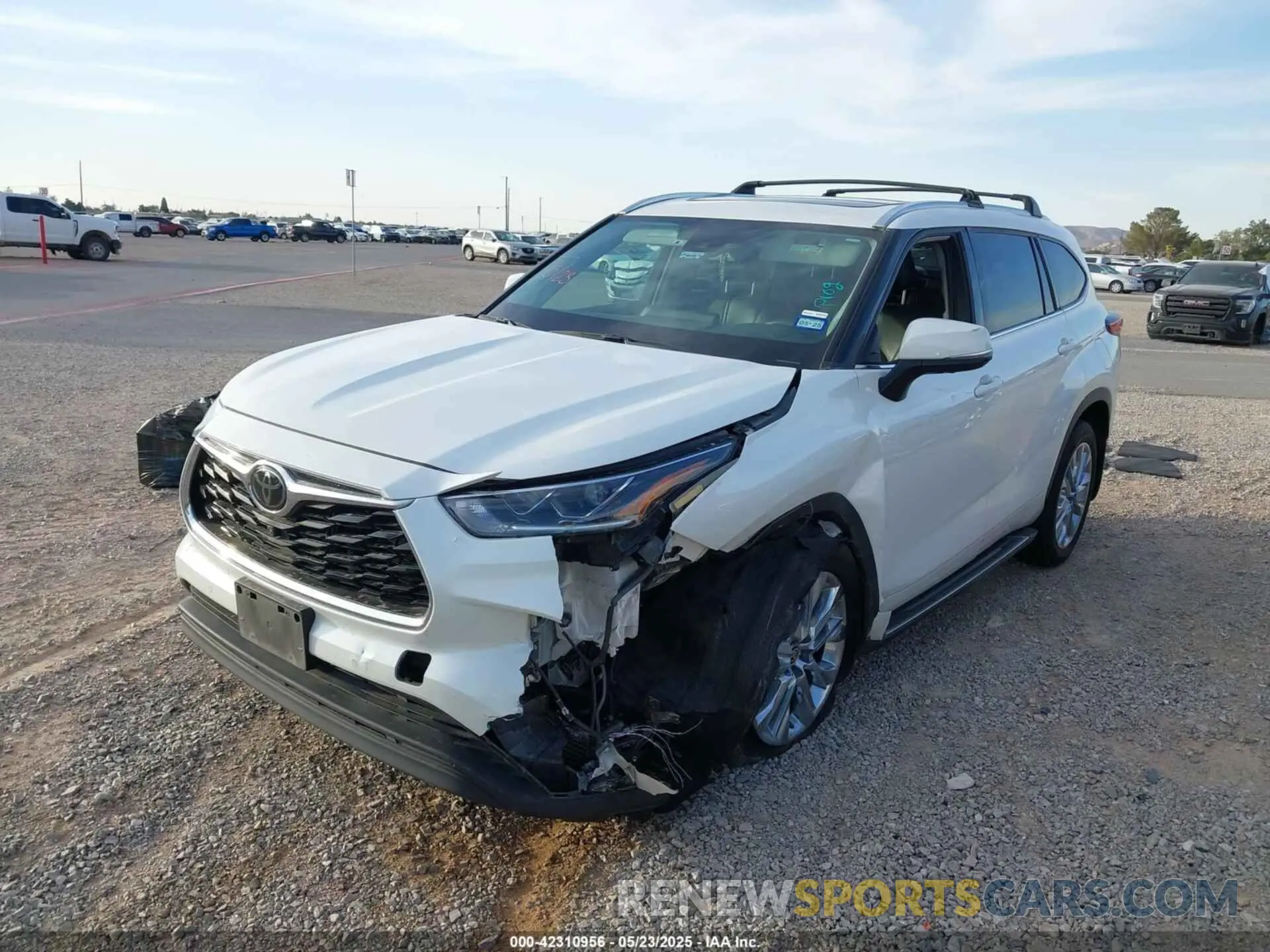 2 Photograph of a damaged car 5TDYZRAH9LS029483 TOYOTA HIGHLANDER 2020