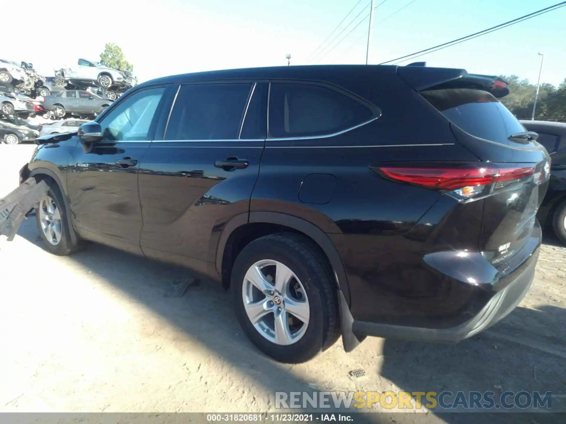 3 Photograph of a damaged car 5TDZARAH7LS002715 TOYOTA HIGHLANDER 2020