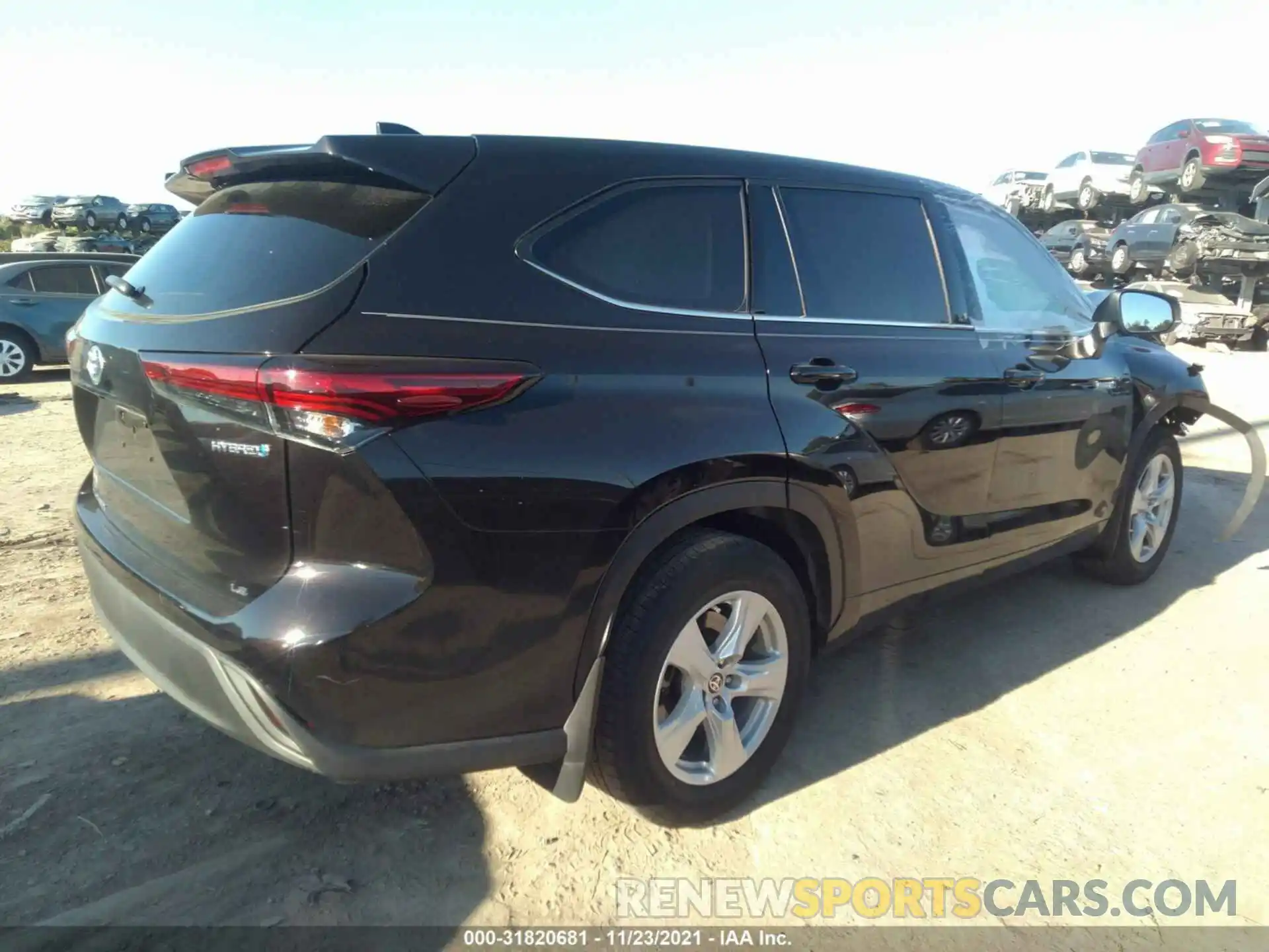 4 Photograph of a damaged car 5TDZARAH7LS002715 TOYOTA HIGHLANDER 2020